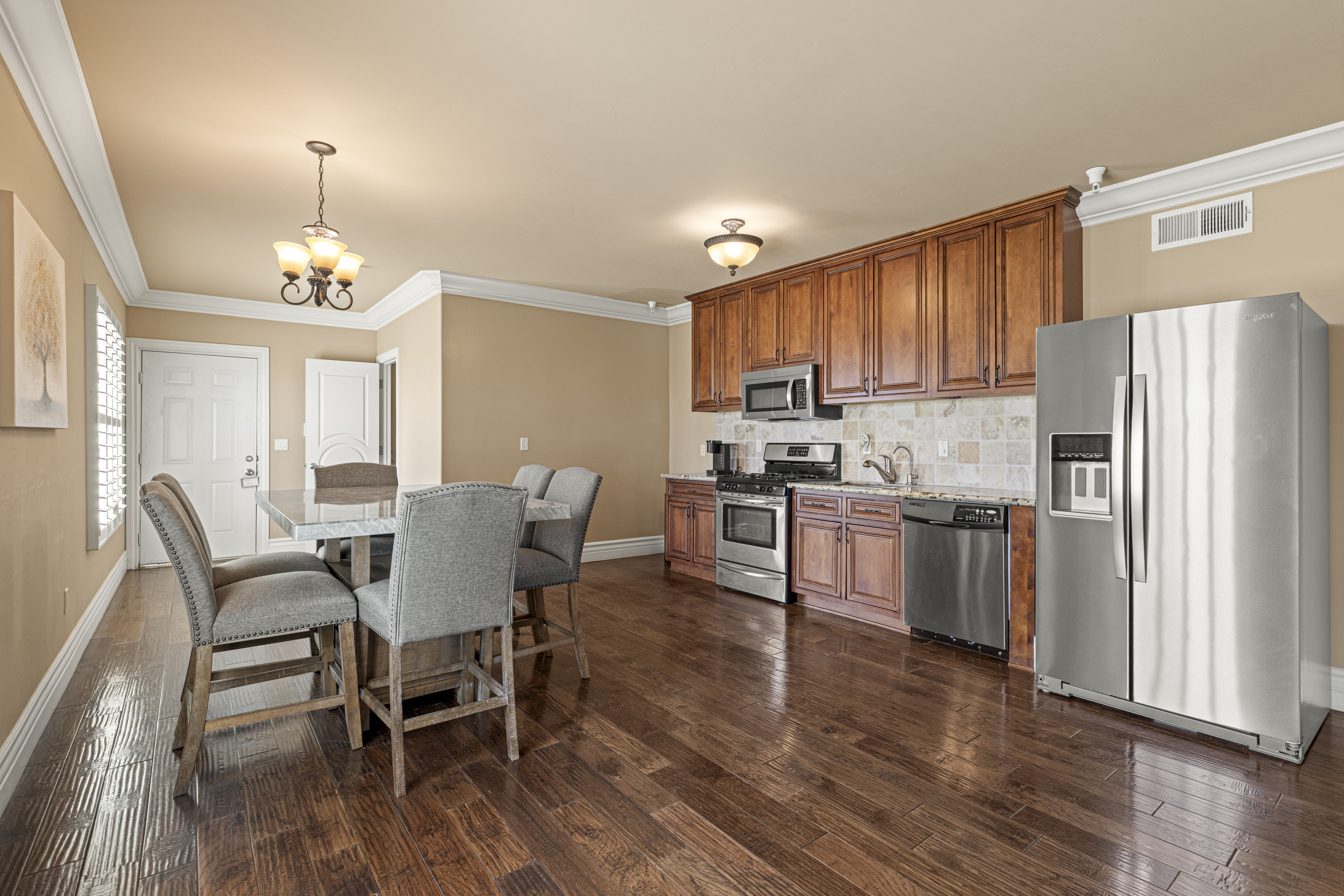  477 Serpa Way, Folsom, CA 95630 - 物件實景