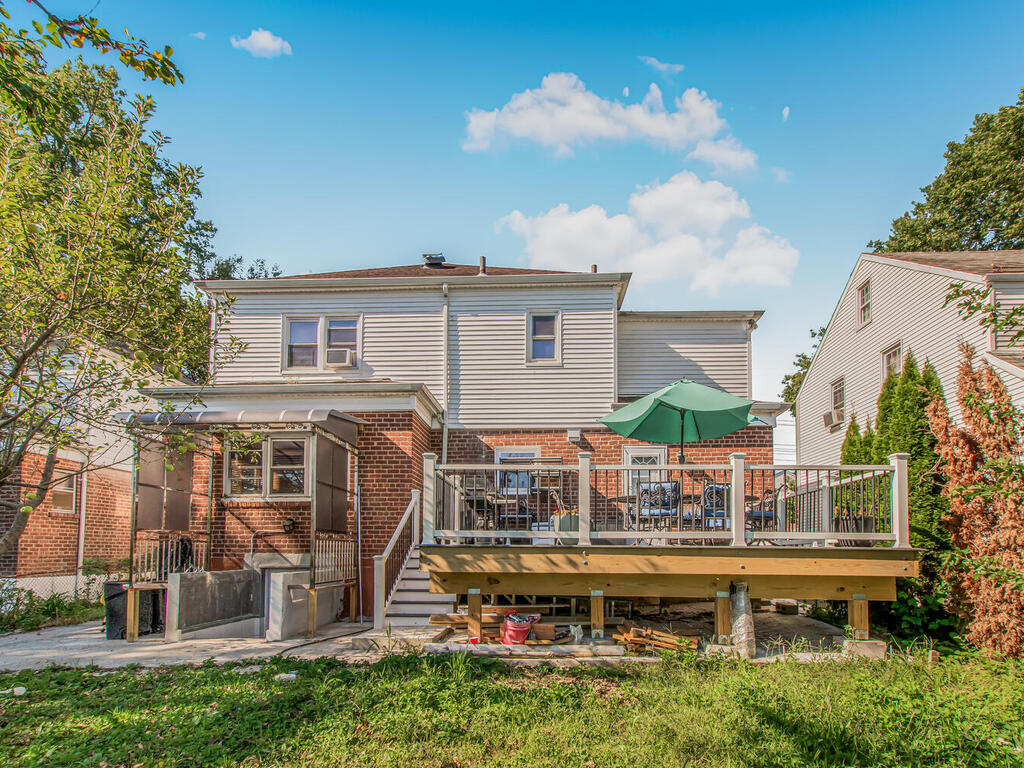 Yonkers, New York, 10704, United States, 4 Bedrooms Bedrooms, ,4 BathroomsBathrooms,Residential,For Sale,1977850