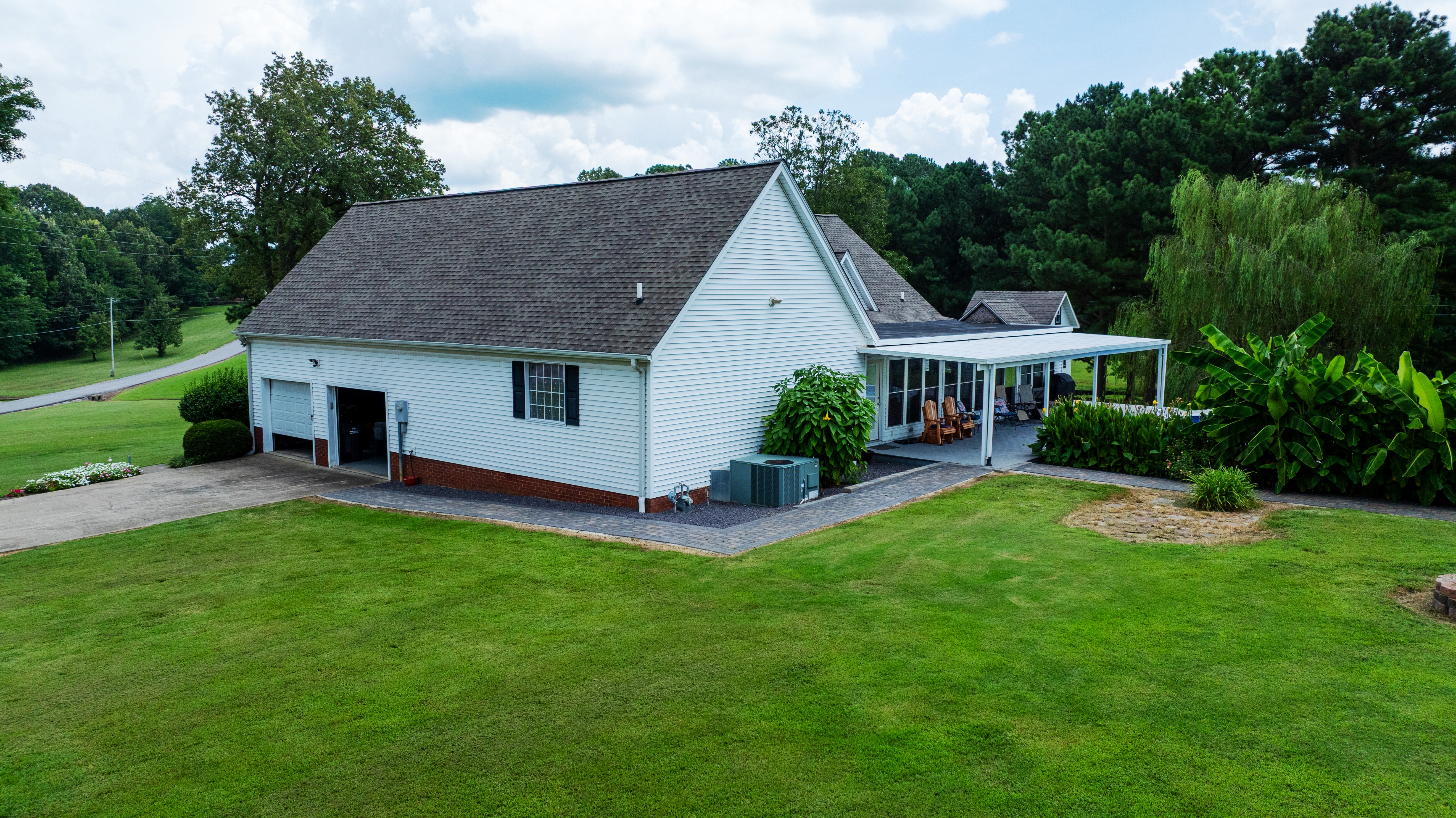 Paducah, Kentucky, 42003, United States, 4 Bedrooms Bedrooms, ,2 BathroomsBathrooms,Residential,For Sale,1974262