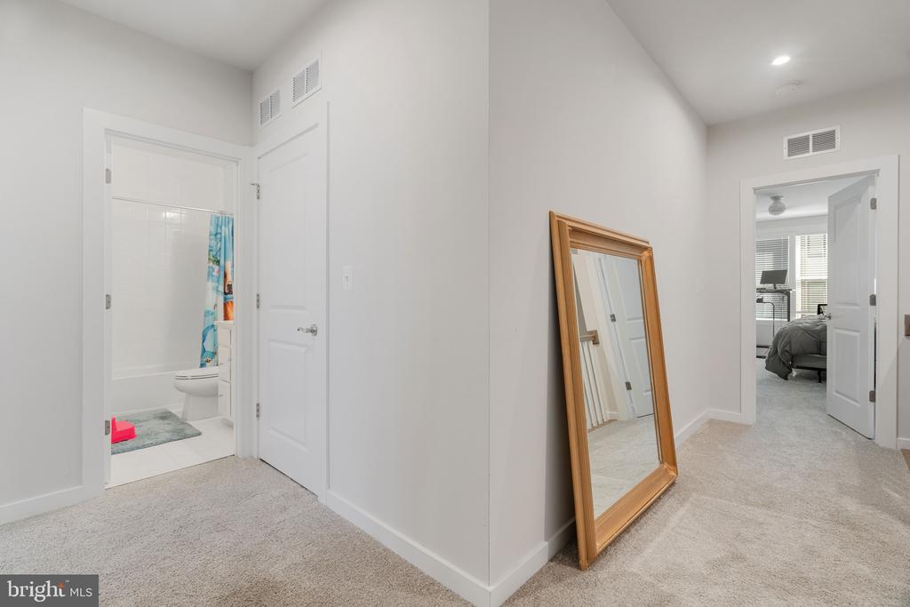 Rockville, Maryland, 20855, United States, 3 Bedrooms Bedrooms, ,3 BathroomsBathrooms,Residential,For Sale,1929038
