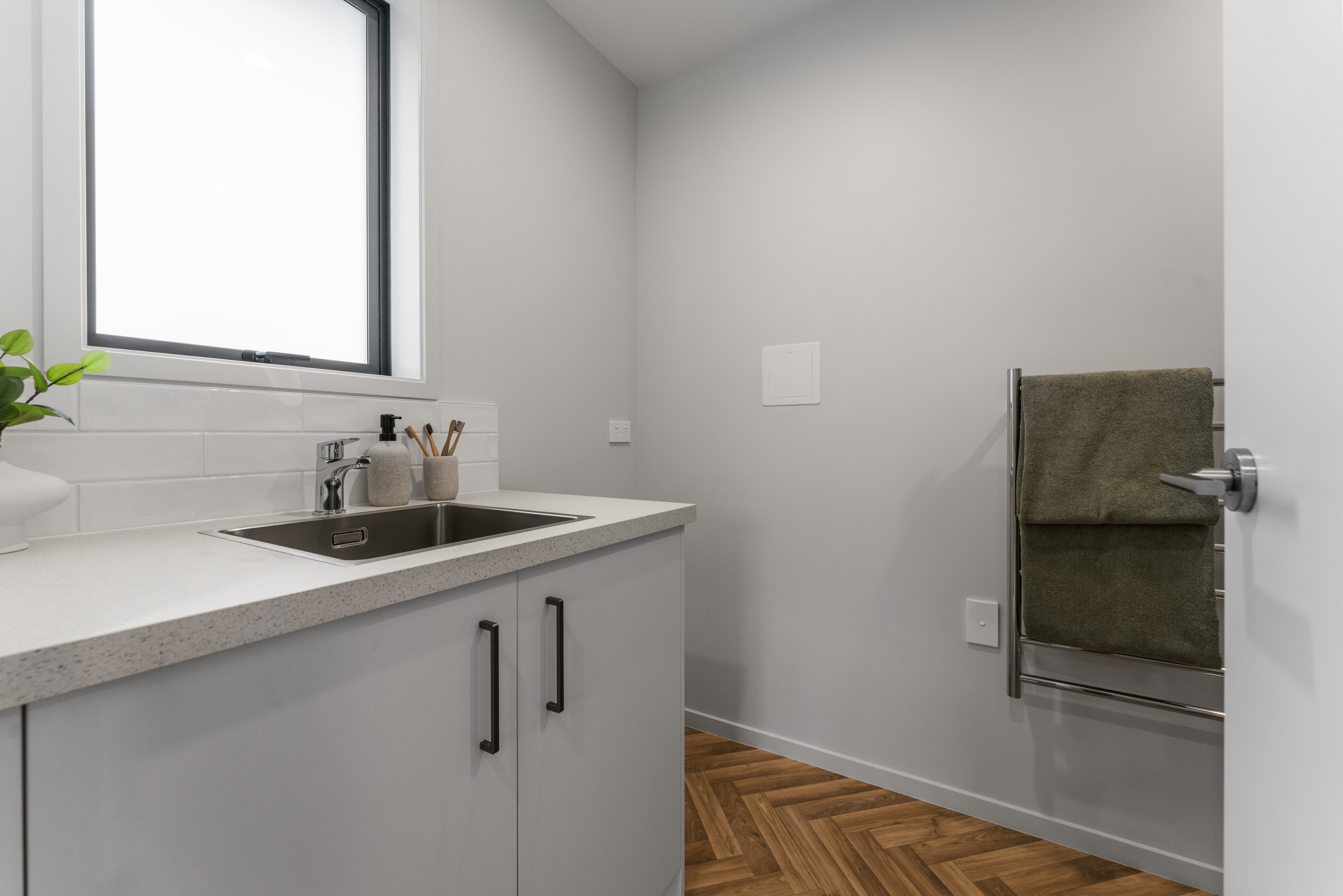  Brand New Development – Five Modern Two-Bedroom Homes - 物件實景