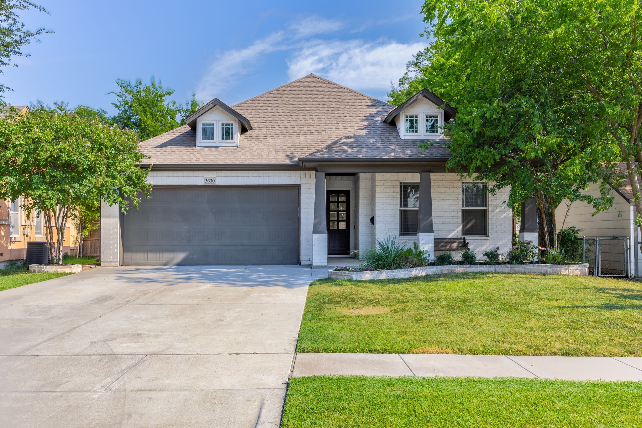 Fort Worth, Texas, 76107, United States, 3 Bedrooms Bedrooms, ,3 BathroomsBathrooms,Residential,For Sale,1927265