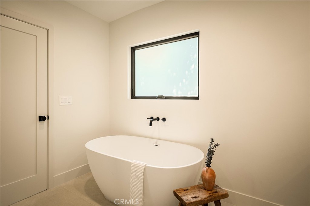 Valley Village, California, 91607, United States, 3 Bedrooms Bedrooms, ,3 BathroomsBathrooms,Residential,For Sale,2002294