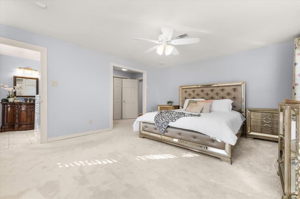 8248 Meadowbrook Drive, Fort Worth, Texas, 76120, United States, 5 Bedrooms Bedrooms, ,6 BathroomsBathrooms,Residential,For Sale,8248 Meadowbrook Drive,1666284