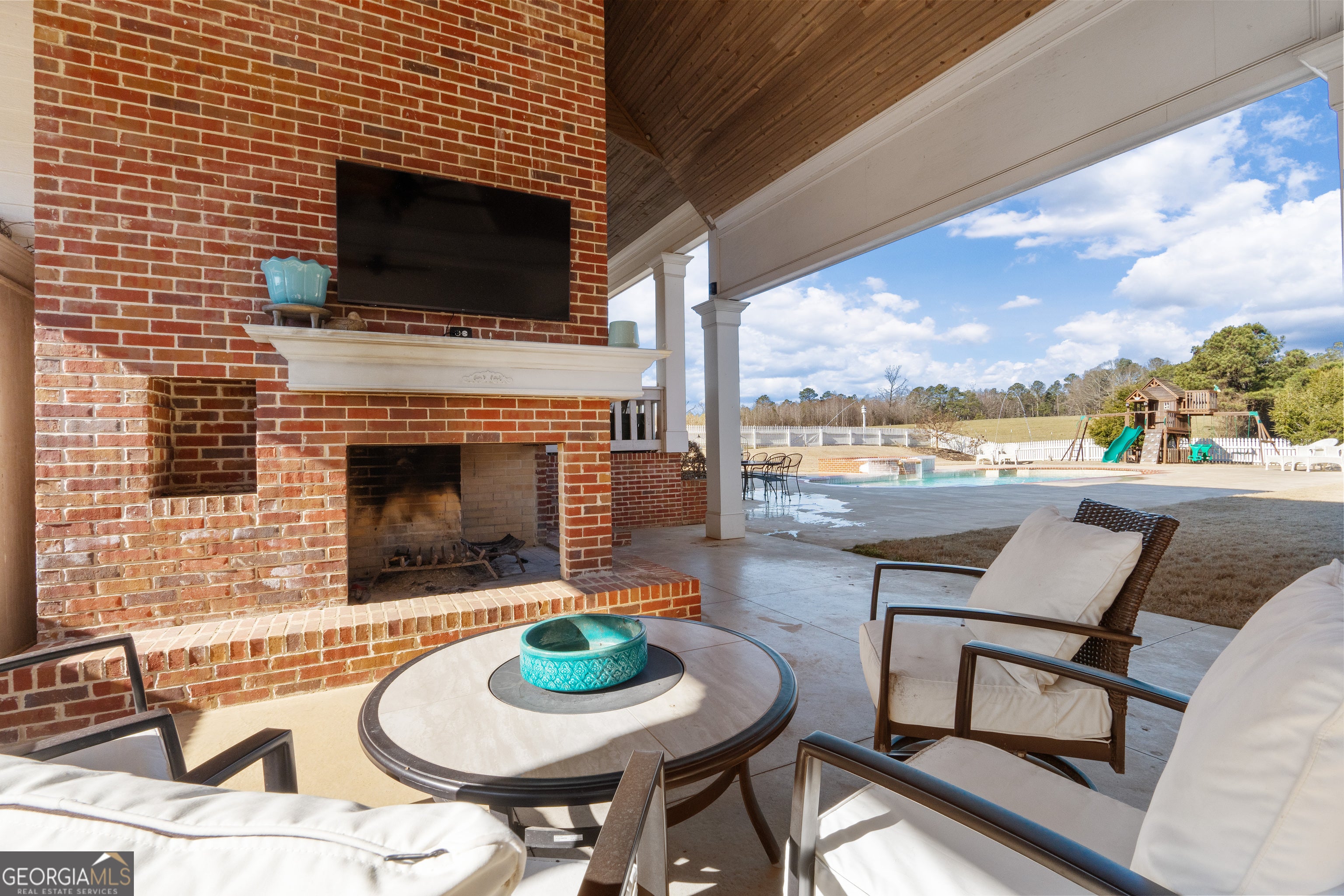 Roopville, Georgia, 30170, United States, 5 Bedrooms Bedrooms, ,5 BathroomsBathrooms,Residential,For Sale,2014555