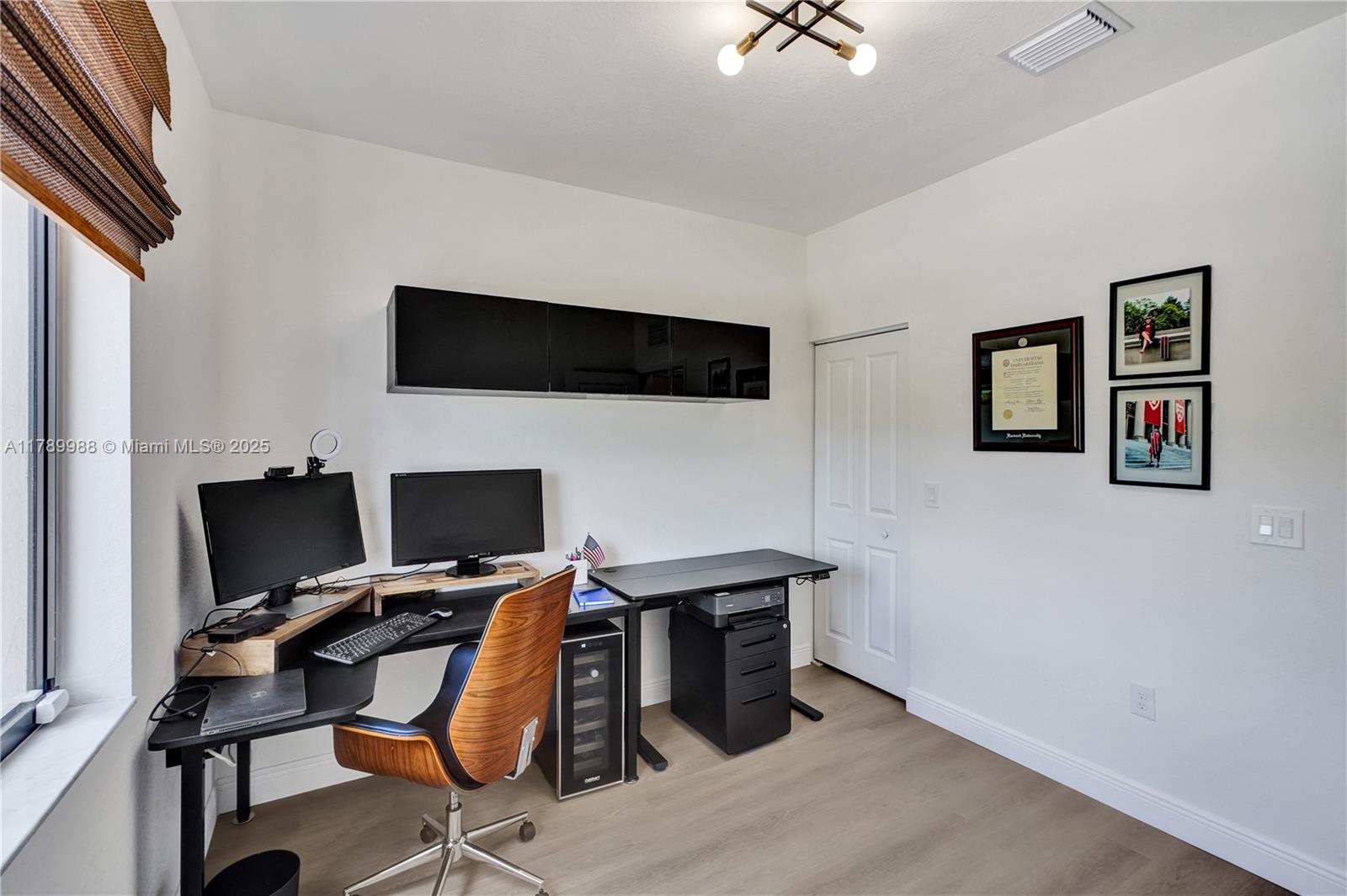 Miami, Florida, 33179, United States, 3 Bedrooms Bedrooms, ,3 BathroomsBathrooms,Residential,For Sale,1784236