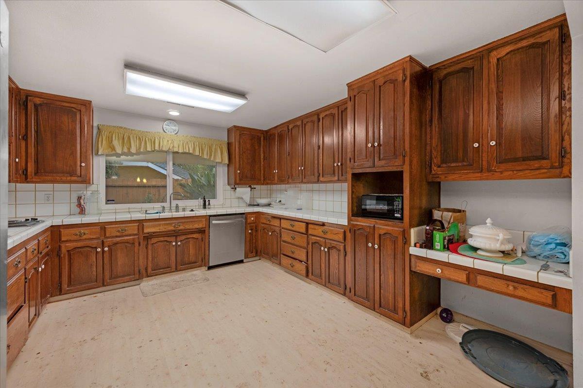 Fresno, California, 93711, United States, 3 Bedrooms Bedrooms, ,3 BathroomsBathrooms,Residential,For Sale,2001477