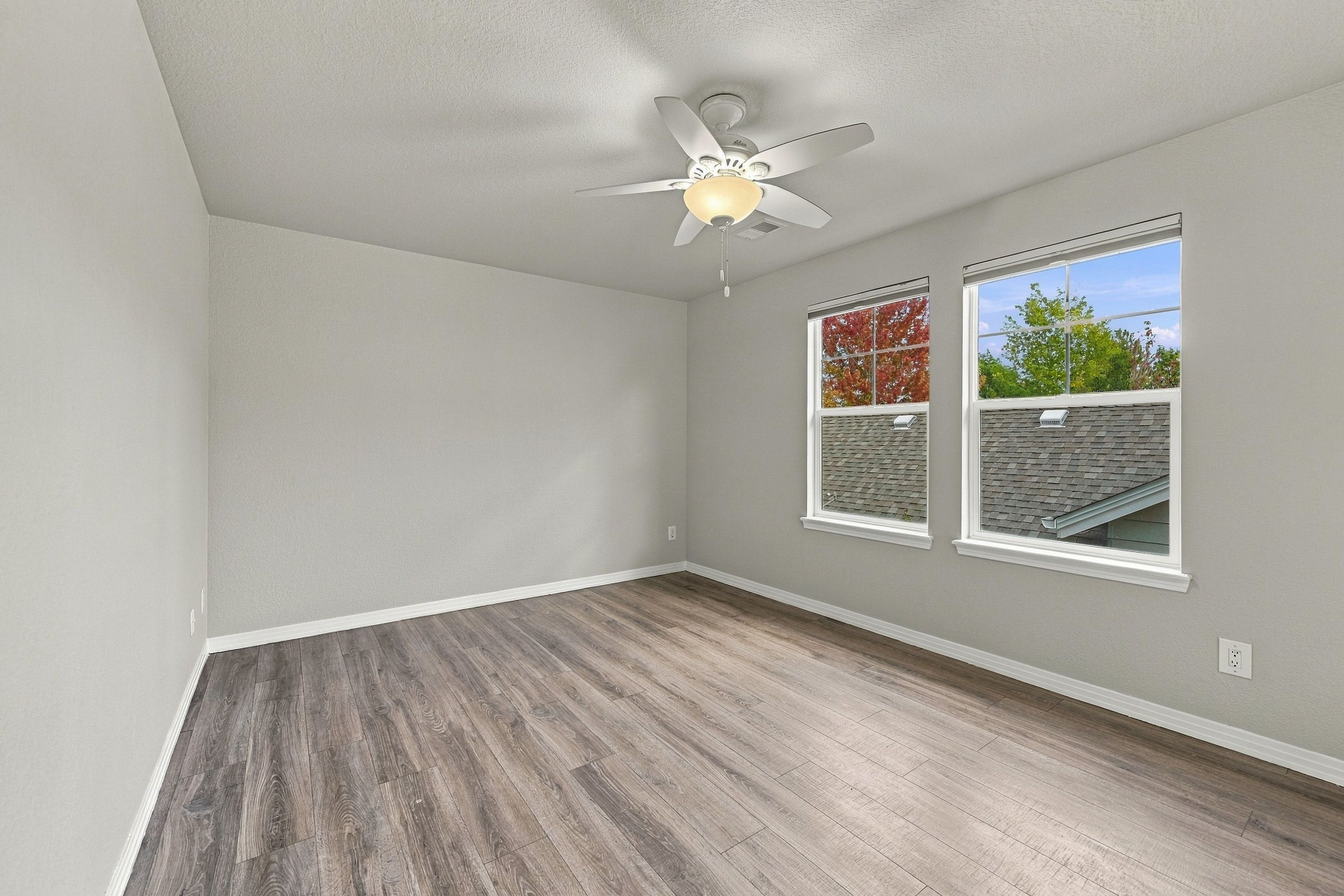  Beautifully updated and ideally located in desirable McKay Landing - 物件實景
