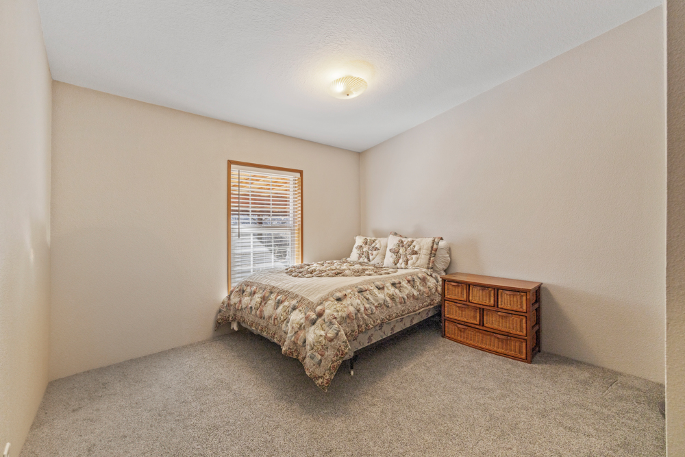 KLAMATH FALLS, Oregon, 97603, United States, 3 Bedrooms Bedrooms, ,2 BathroomsBathrooms,Residential,For Sale,1984310