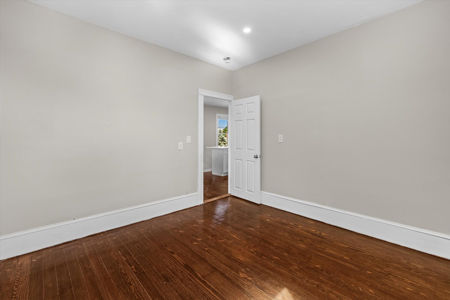  96-98 Clara St, New Bedford, MA, 02744 - 物件實景