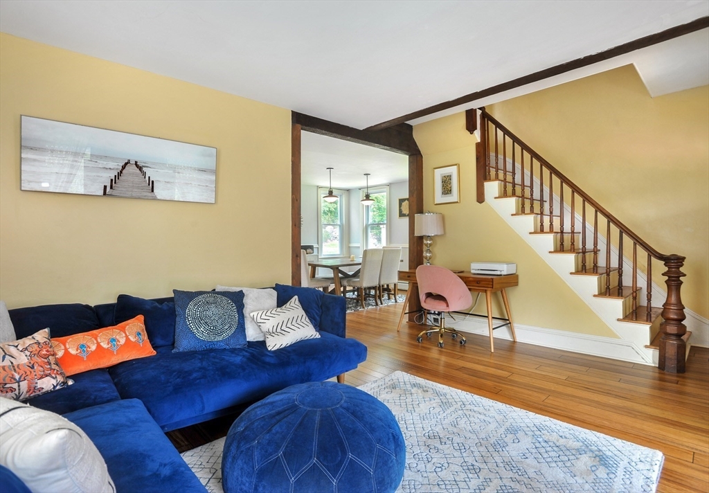 Hingham, Massachusetts, 02043, United States, 3 Bedrooms Bedrooms, ,2 BathroomsBathrooms,Residential,For Sale,1846481