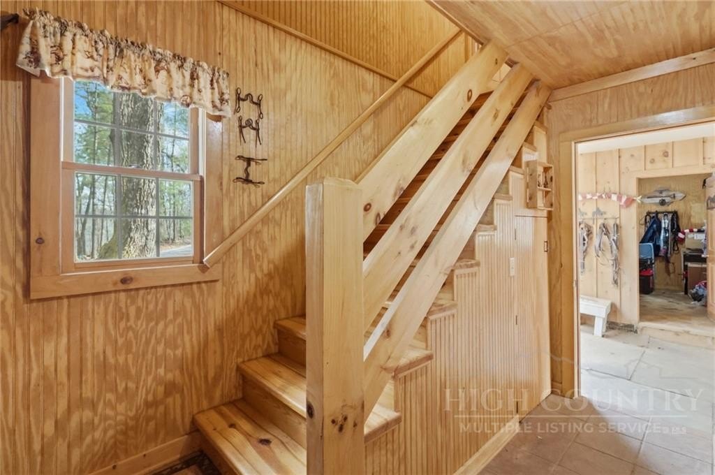 Ferguson, North Carolina, 28624, United States, 2 Bedrooms Bedrooms, ,2 BathroomsBathrooms,Residential,For Sale,2033165