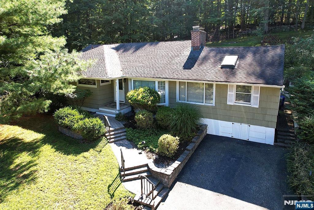 Oakland, New Jersey, 07436, United States, 3 Bedrooms Bedrooms, ,3 BathroomsBathrooms,Residential,For Sale,1934368