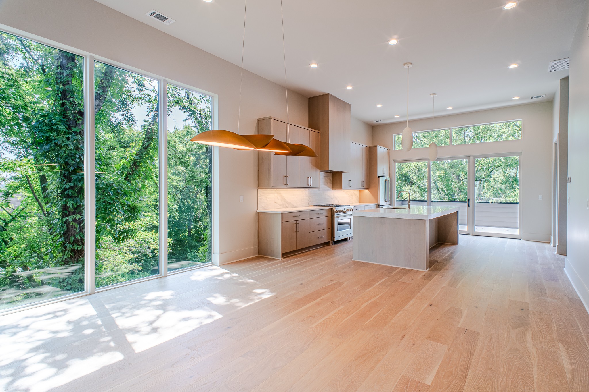 Nashville, Tennessee, 37212, United States, 4 Bedrooms Bedrooms, ,4 BathroomsBathrooms,Residential,For Sale,1792994