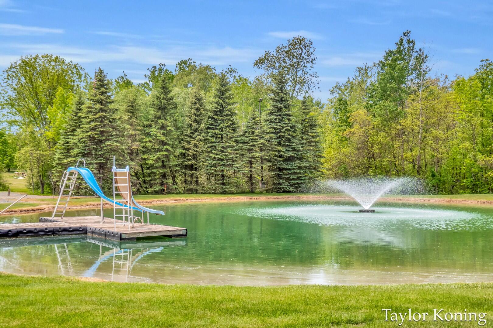 Hart, Michigan, 49420, United States, 2 Bedrooms Bedrooms, ,2 BathroomsBathrooms,Residential,For Sale,1949749