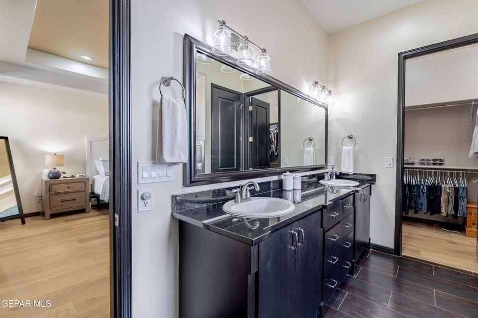 El Paso, Texas, 79912, United States, 4 Bedrooms Bedrooms, ,3 BathroomsBathrooms,Residential,For Sale,1997746