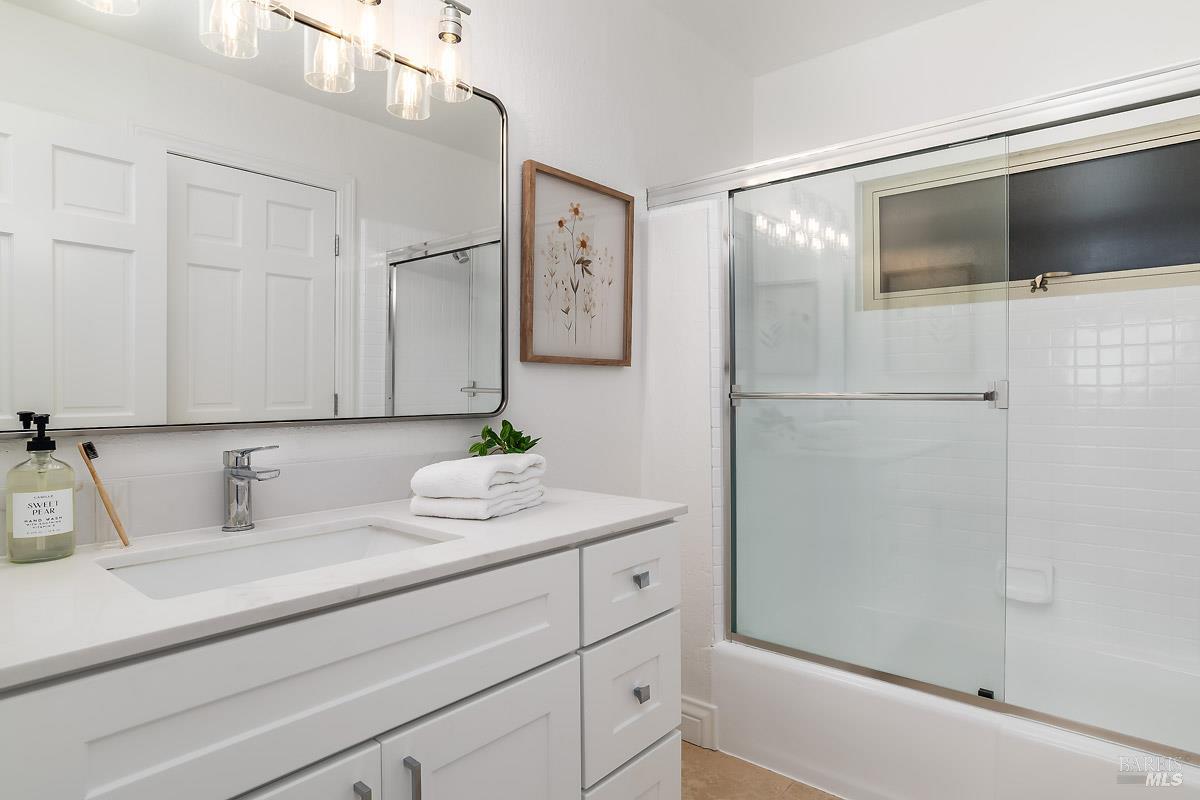 Fairfax, California, 94930, United States, 5 Bedrooms Bedrooms, ,3 BathroomsBathrooms,Residential,For Sale,1933248