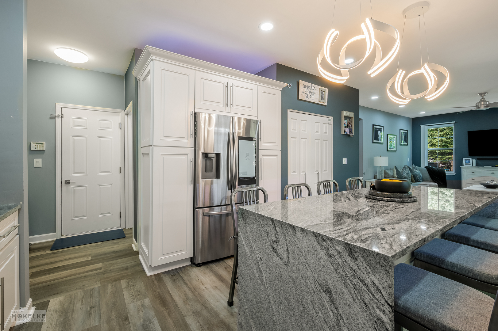 Montgomery, Illinois, 60538, United States, 5 Bedrooms Bedrooms, ,4 BathroomsBathrooms,Residential,For Sale,1925082