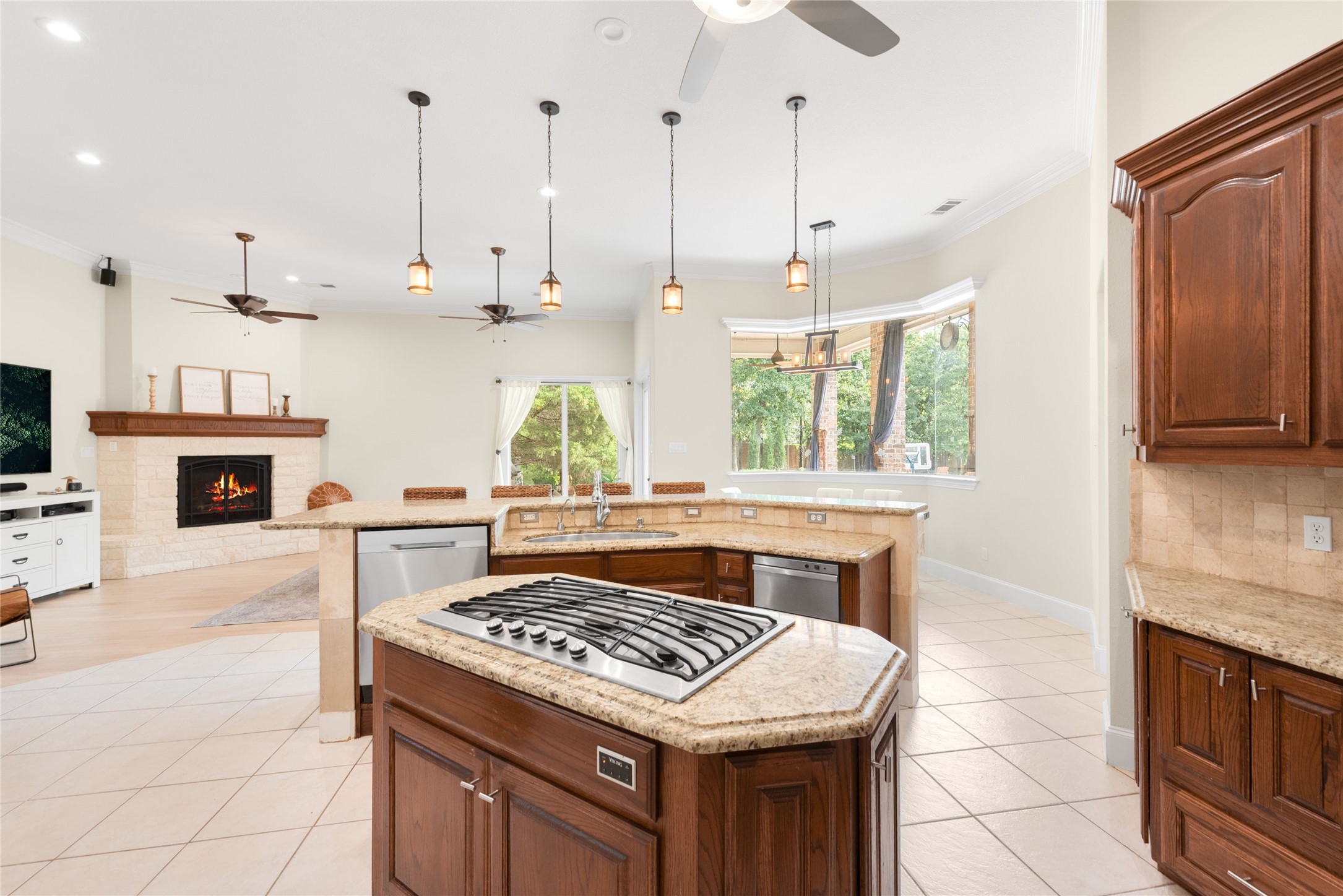 Fort Worth, Texas, 76140, United States, 4 Bedrooms Bedrooms, ,4 BathroomsBathrooms,Residential,For Sale,1857757