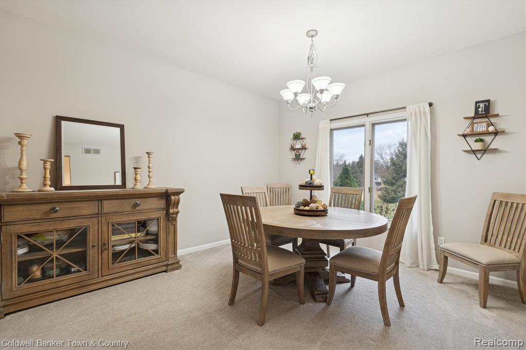 Highland, Michigan, 48357, United States, 4 Bedrooms Bedrooms, ,4 BathroomsBathrooms,Residential,For Sale,2003066