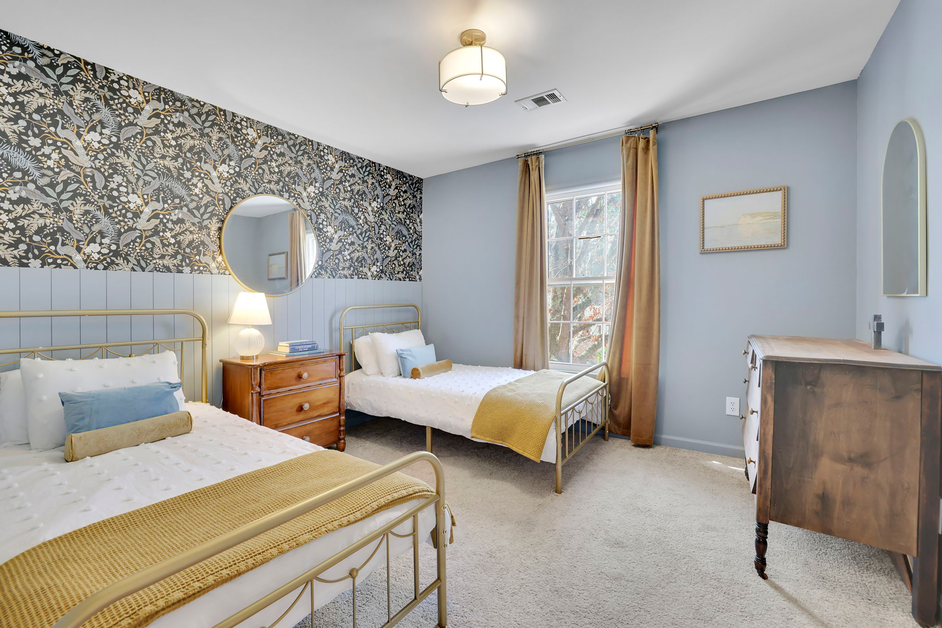  Beautifully Maintained Home Nestled Within a Quiet and Established Community - 物件實景
