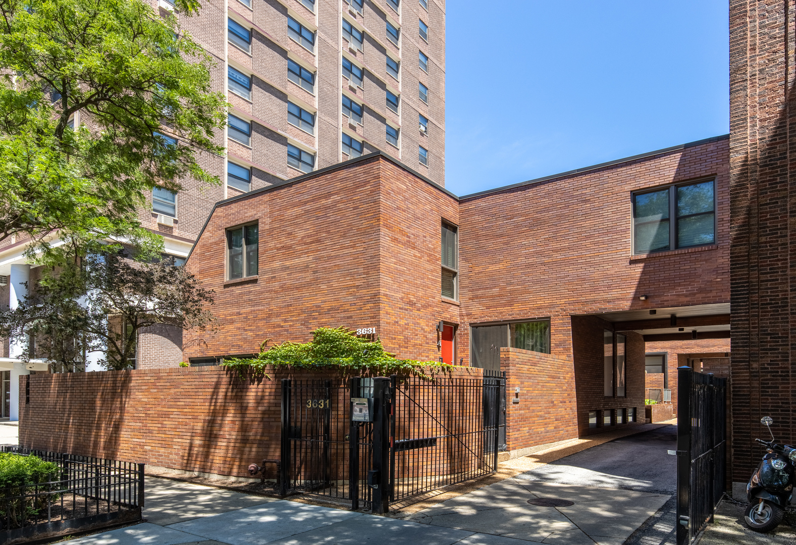 3631 N Pine Grove Avenue Unit C, Chicago, Illinois, 60613, United States, 4 Bedrooms Bedrooms, ,4 BathroomsBathrooms,Residential,For Sale,3631 N Pine Grove Avenue Unit C,1663160