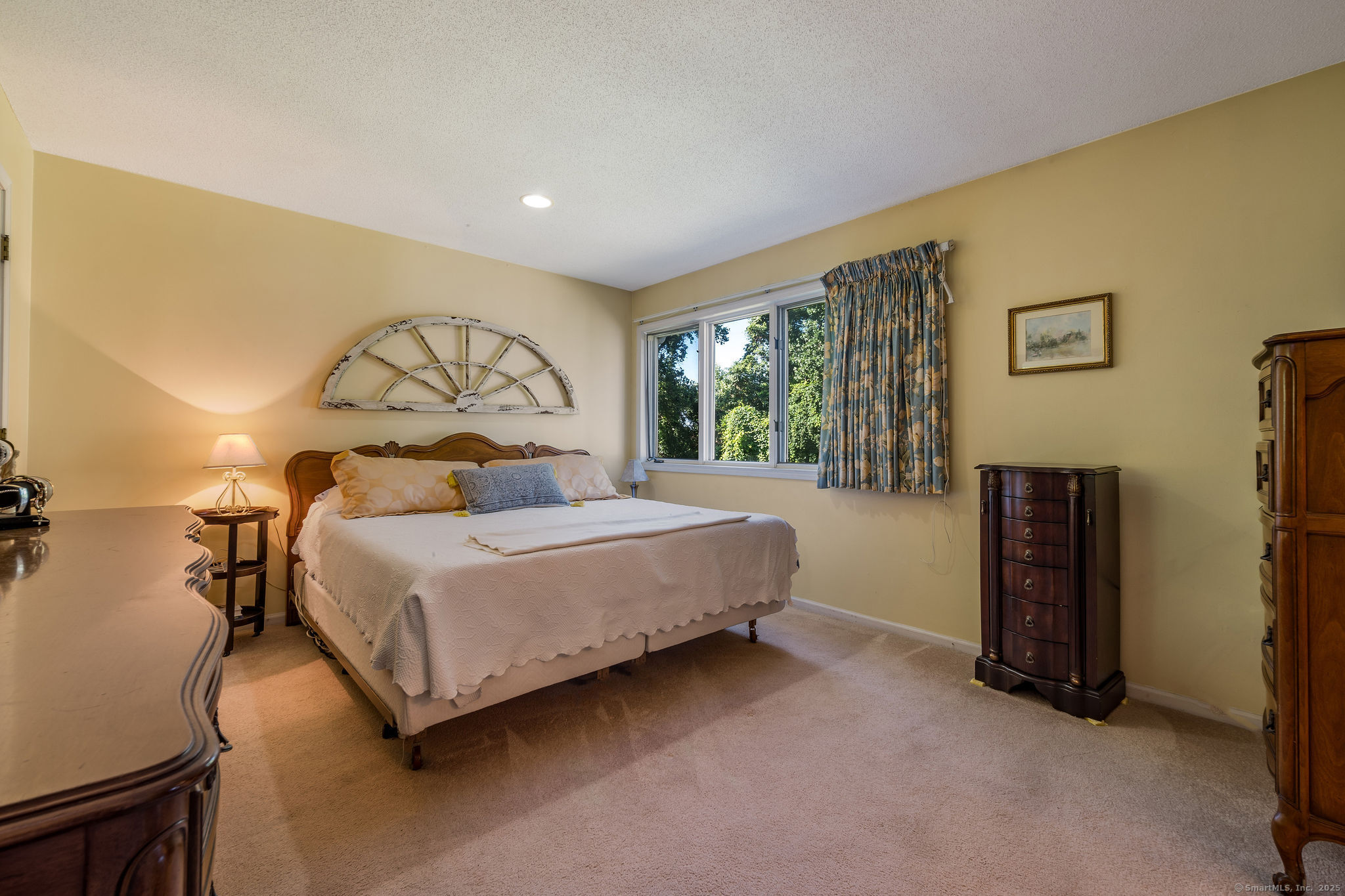 Madison, Connecticut, 06443, United States, 2 Bedrooms Bedrooms, ,3 BathroomsBathrooms,Residential,For Sale,1926954