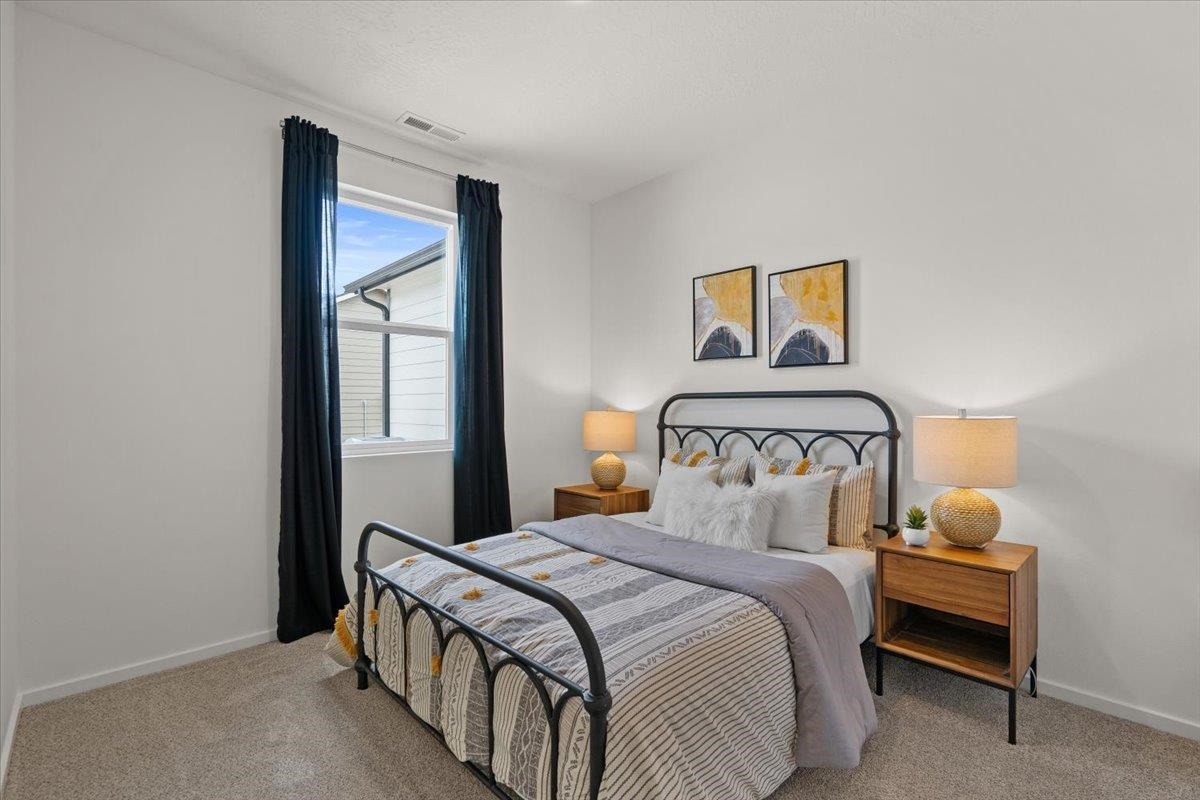 Deer Park, Washington, 99006, United States, 3 Bedrooms Bedrooms, ,2 BathroomsBathrooms,Residential,For Sale,1873845
