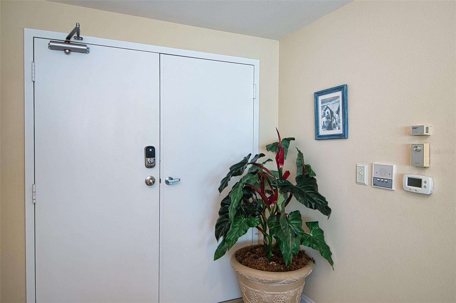 CLEARWATER BEACH, Florida, 33767, United States, 3 Bedrooms Bedrooms, ,3 BathroomsBathrooms,Residential,For Sale,1976506