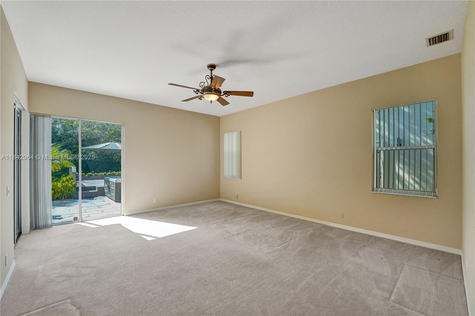 Weston, Florida, 33326, United States, 5 Bedrooms Bedrooms, ,4 BathroomsBathrooms,Residential,For Sale,1987523