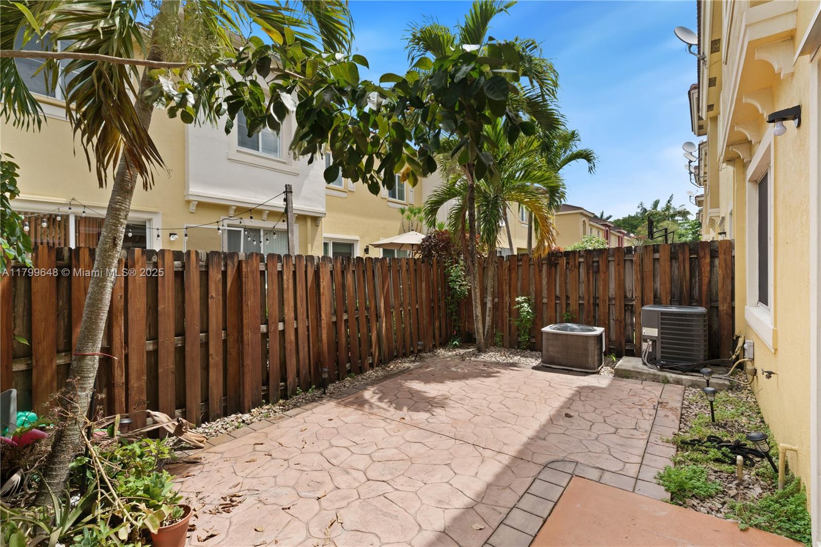 Miramar, Florida, 33025, United States, 4 Bedrooms Bedrooms, ,3 BathroomsBathrooms,Residential,For Sale,1805812