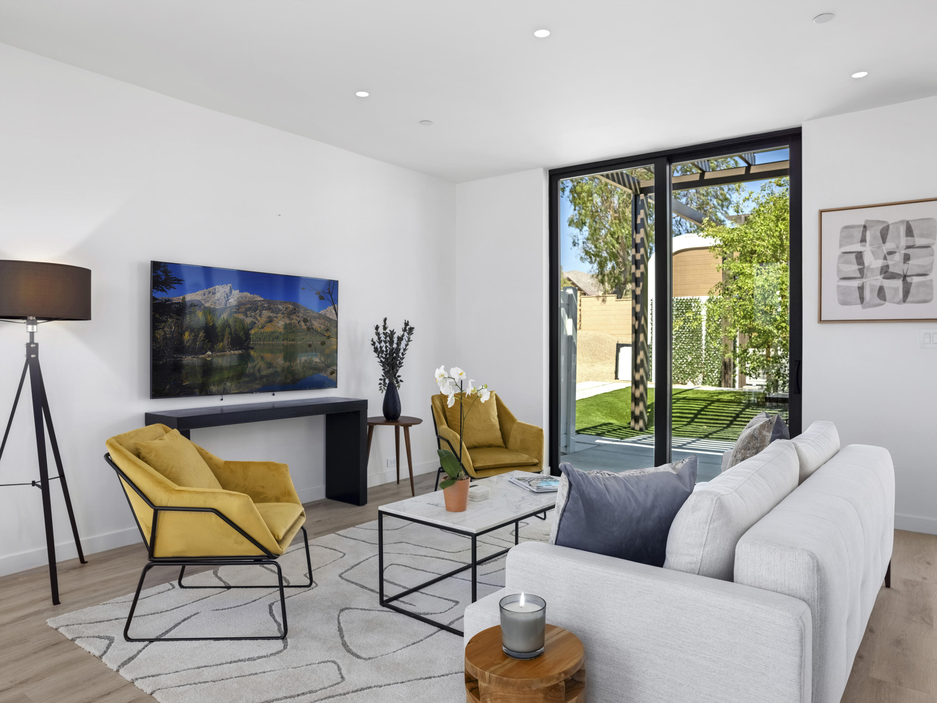 Desert Hot Springs, California, 92240, United States, 4 Bedrooms Bedrooms, ,Residential,For Sale,1998852