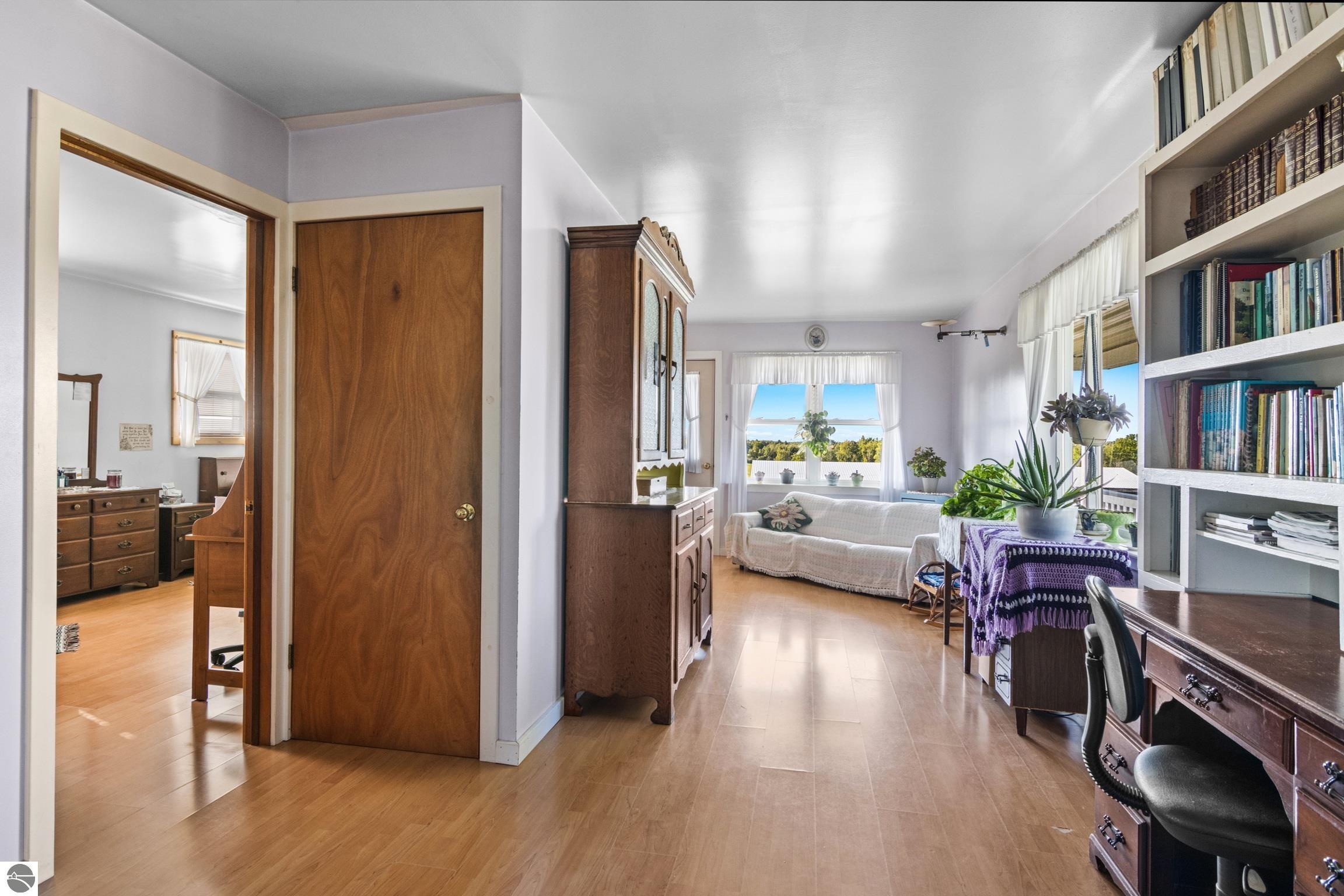 Leroy, Michigan, 49655-8142, United States, 5 Bedrooms Bedrooms, ,3 BathroomsBathrooms,Residential,For Sale,1949628