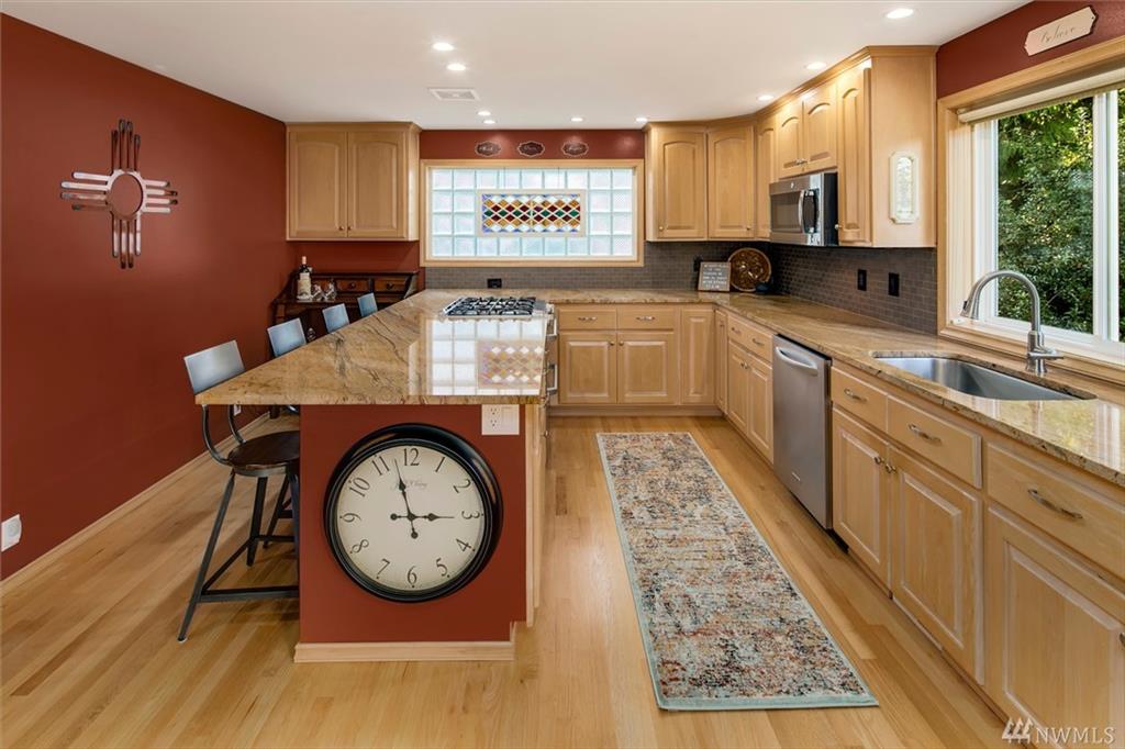 3758 W Commodore Wy, Seattle, Washington, 98199, United States, 4 Bedrooms Bedrooms, ,4 BathroomsBathrooms,Residential,For Sale,3758 W Commodore Wy,1431576