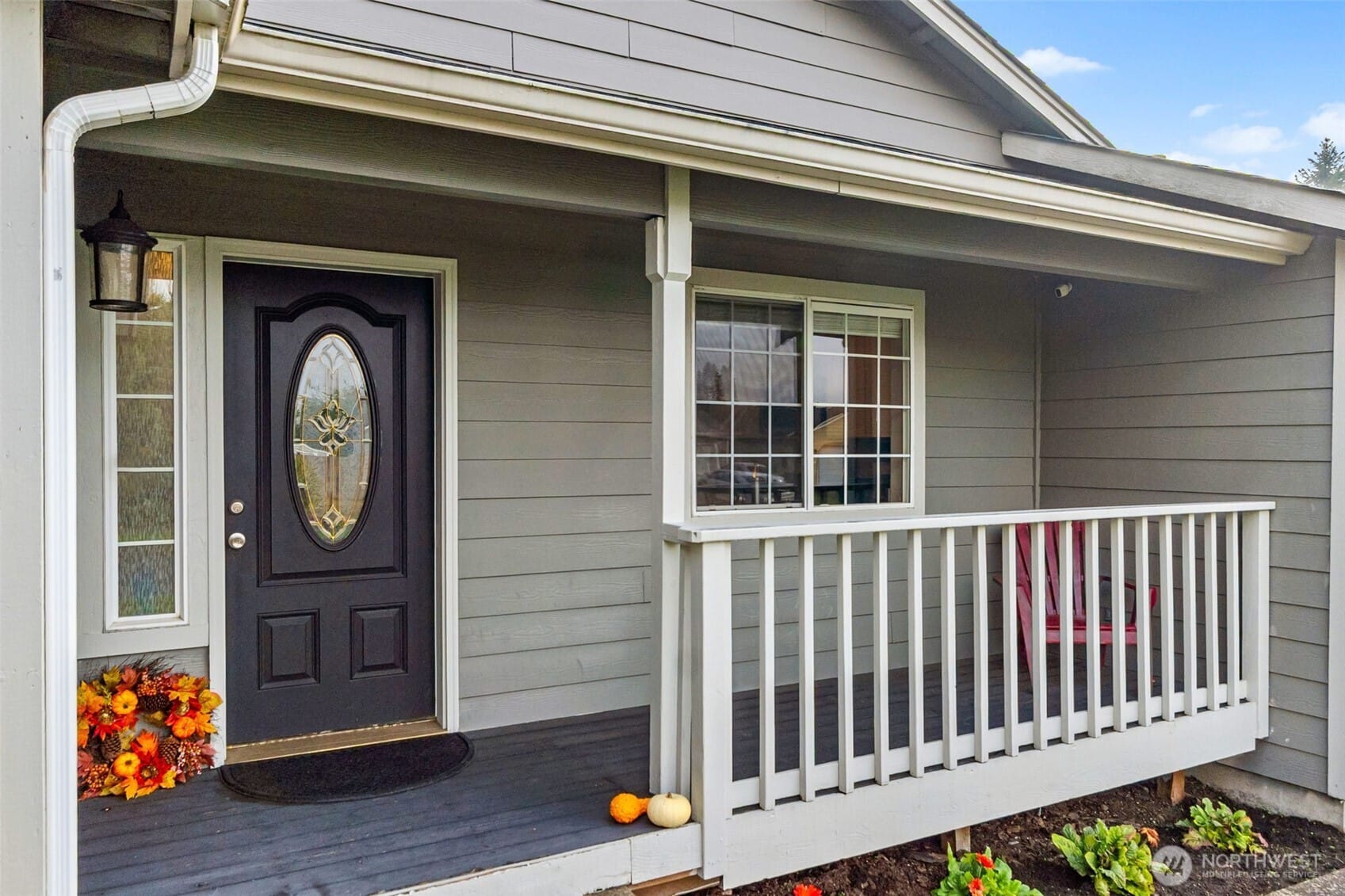 Lacey, Washington, 98513, United States, 4 Bedrooms Bedrooms, ,1 BathroomBathrooms,Residential,For Sale,1989155