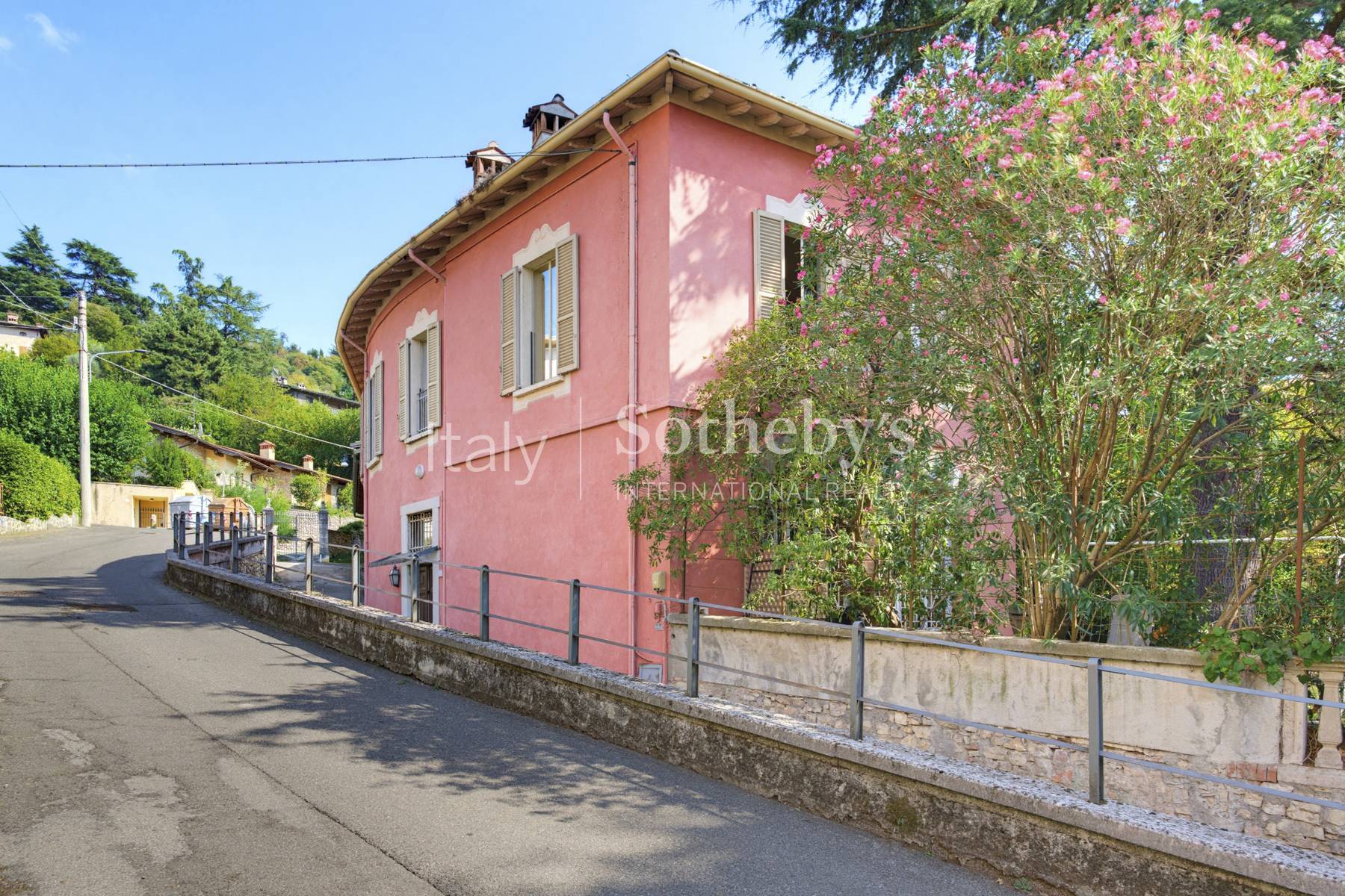  19th-Century Residence near Brescia Castle - 物件實景