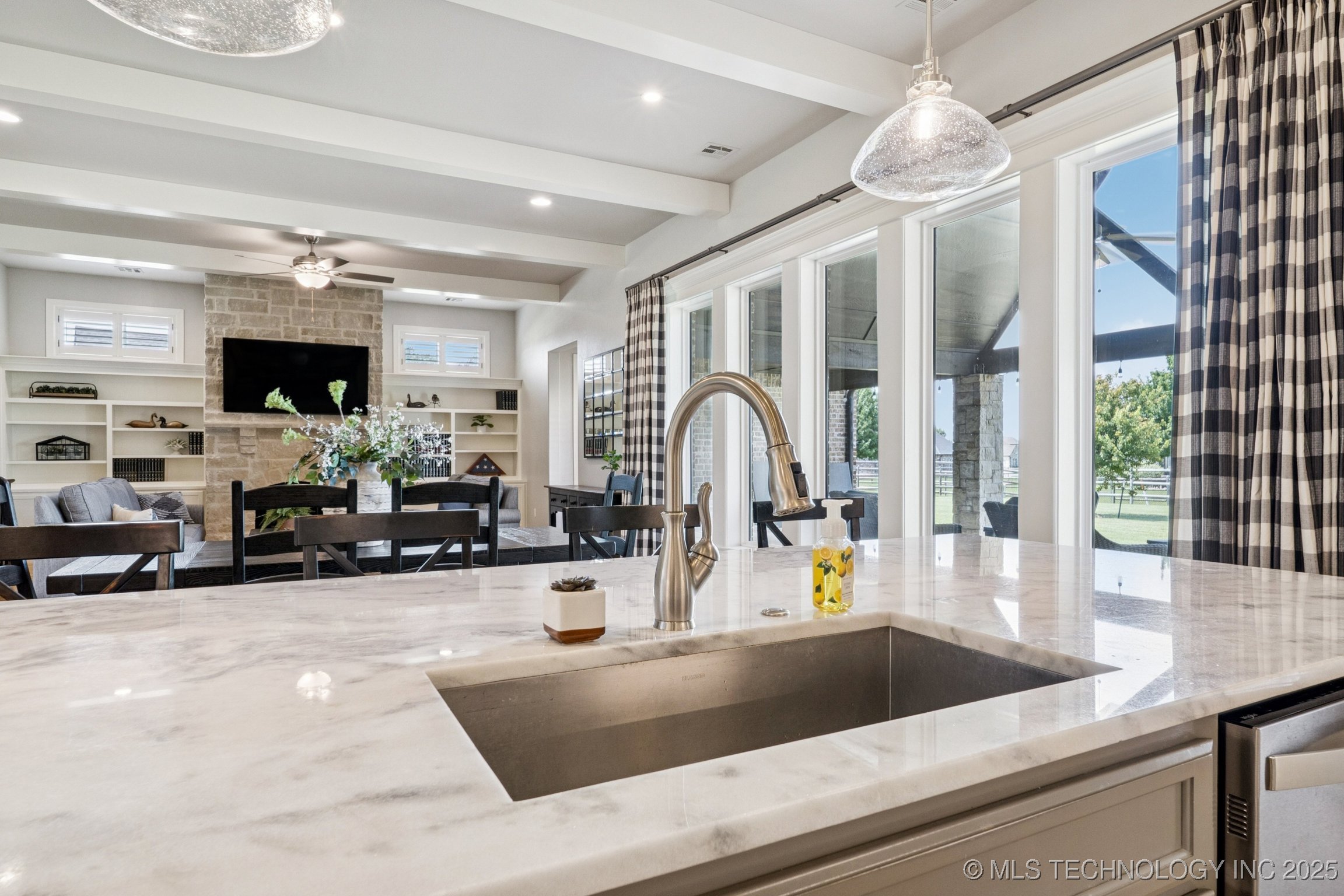 Owasso, Oklahoma, 74055, United States, 4 Bedrooms Bedrooms, ,4 BathroomsBathrooms,Residential,For Sale,1964106