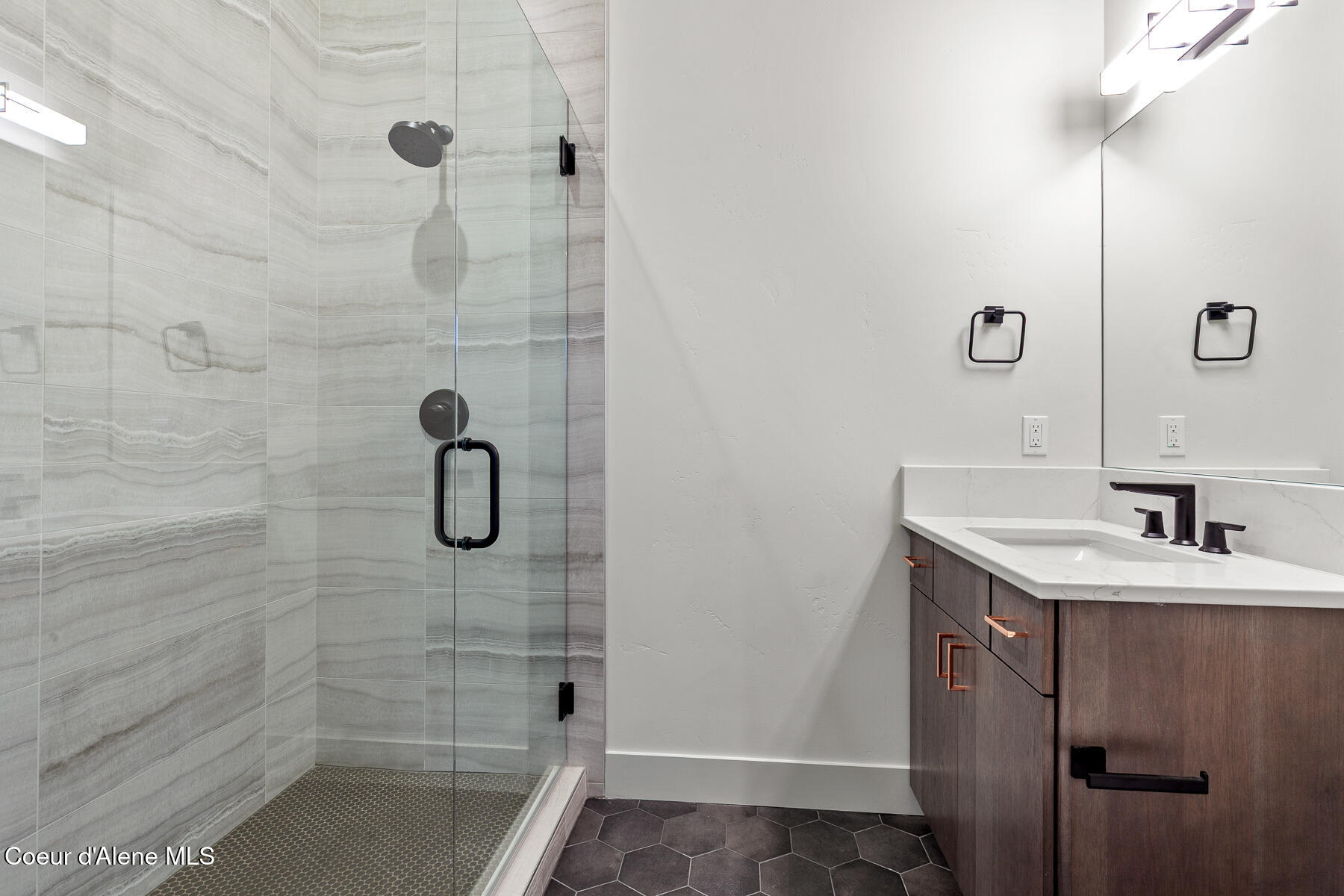 Coeur d'Alene, Idaho, 83814, United States, 3 Bedrooms Bedrooms, ,4 BathroomsBathrooms,Residential,For Sale,2002560