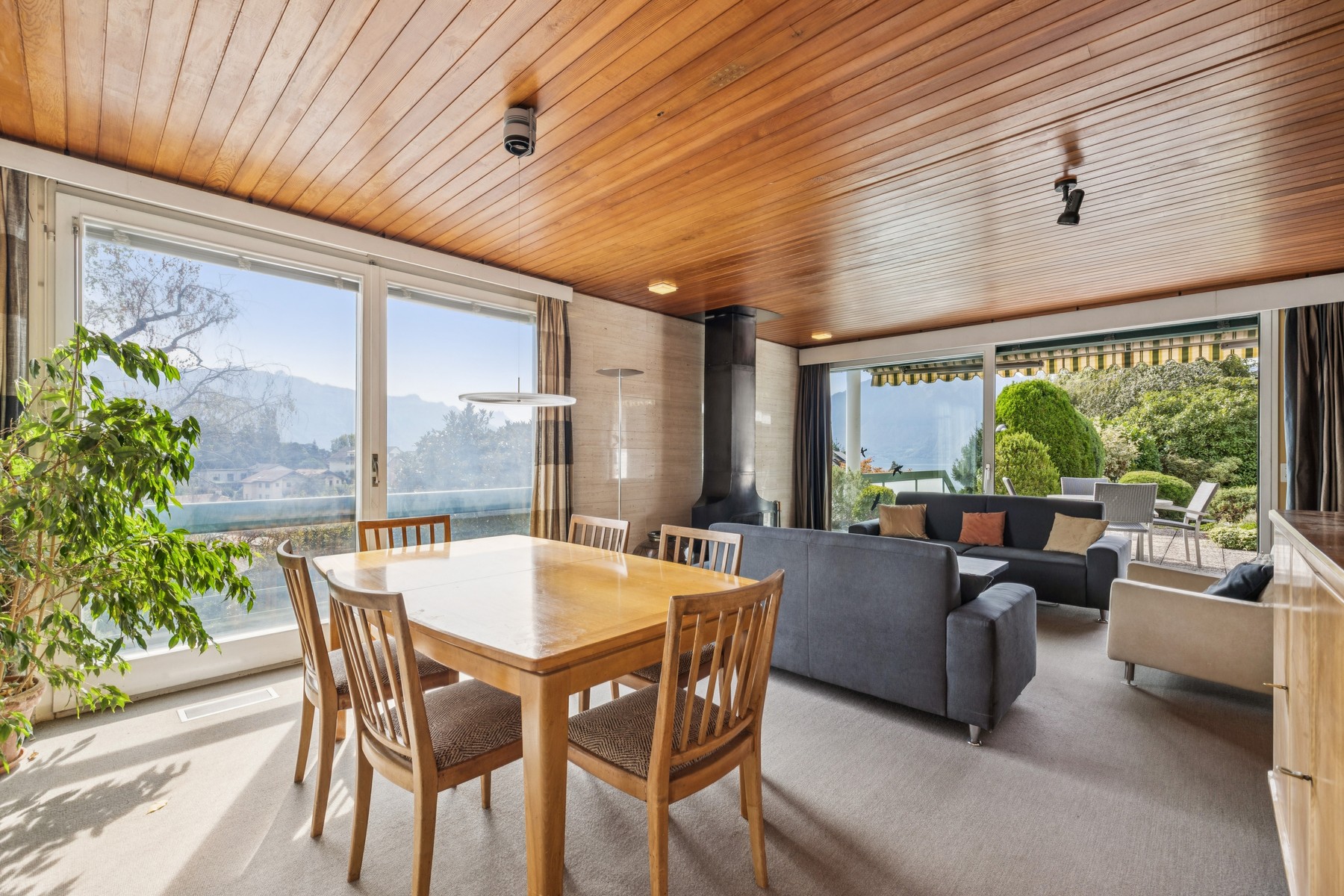  8-room architect-designed villa with a lake view - 物件實景