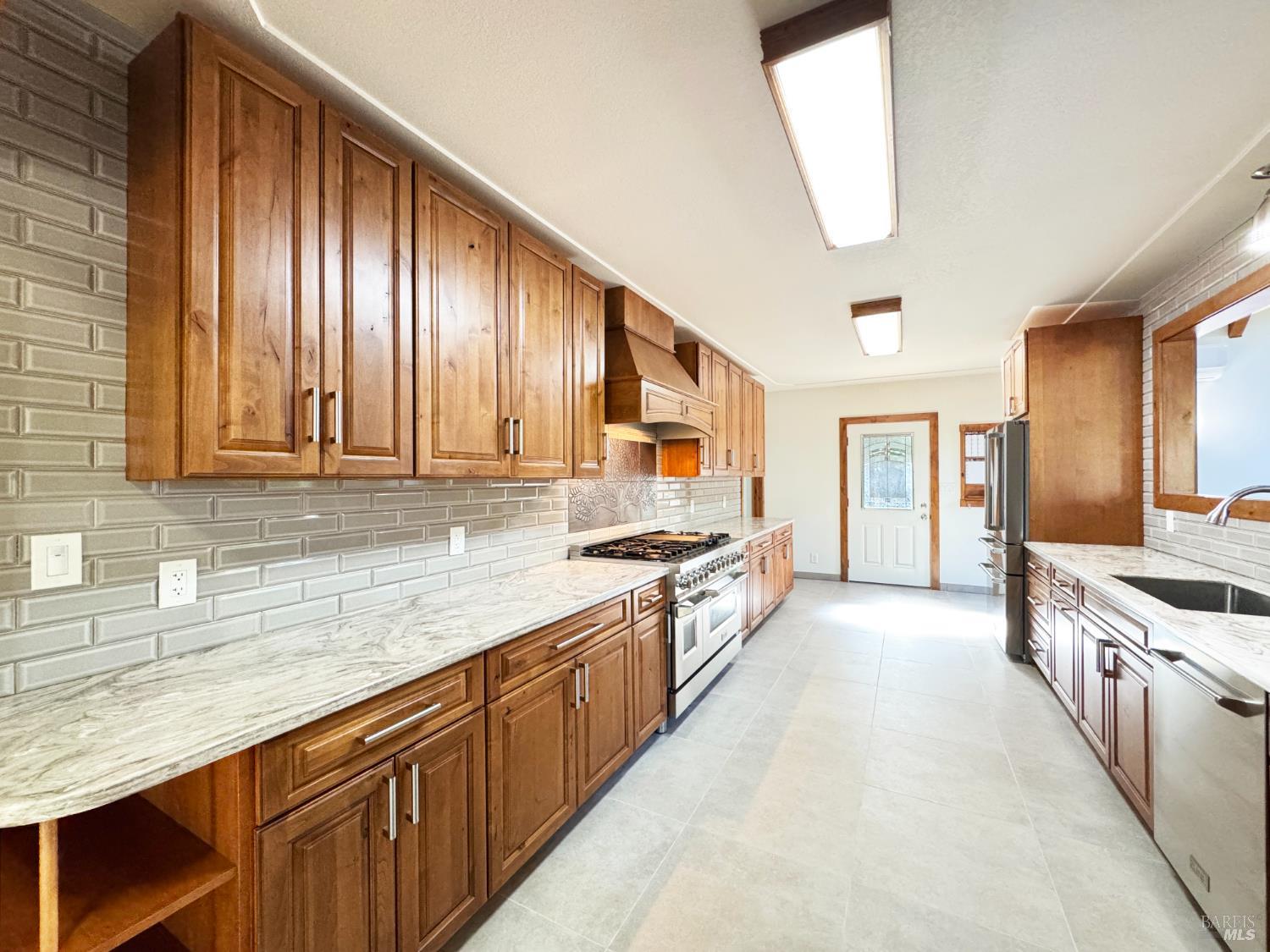 Willits, California, 95490, United States, 2 Bedrooms Bedrooms, ,2 BathroomsBathrooms,Residential,For Sale,1981529