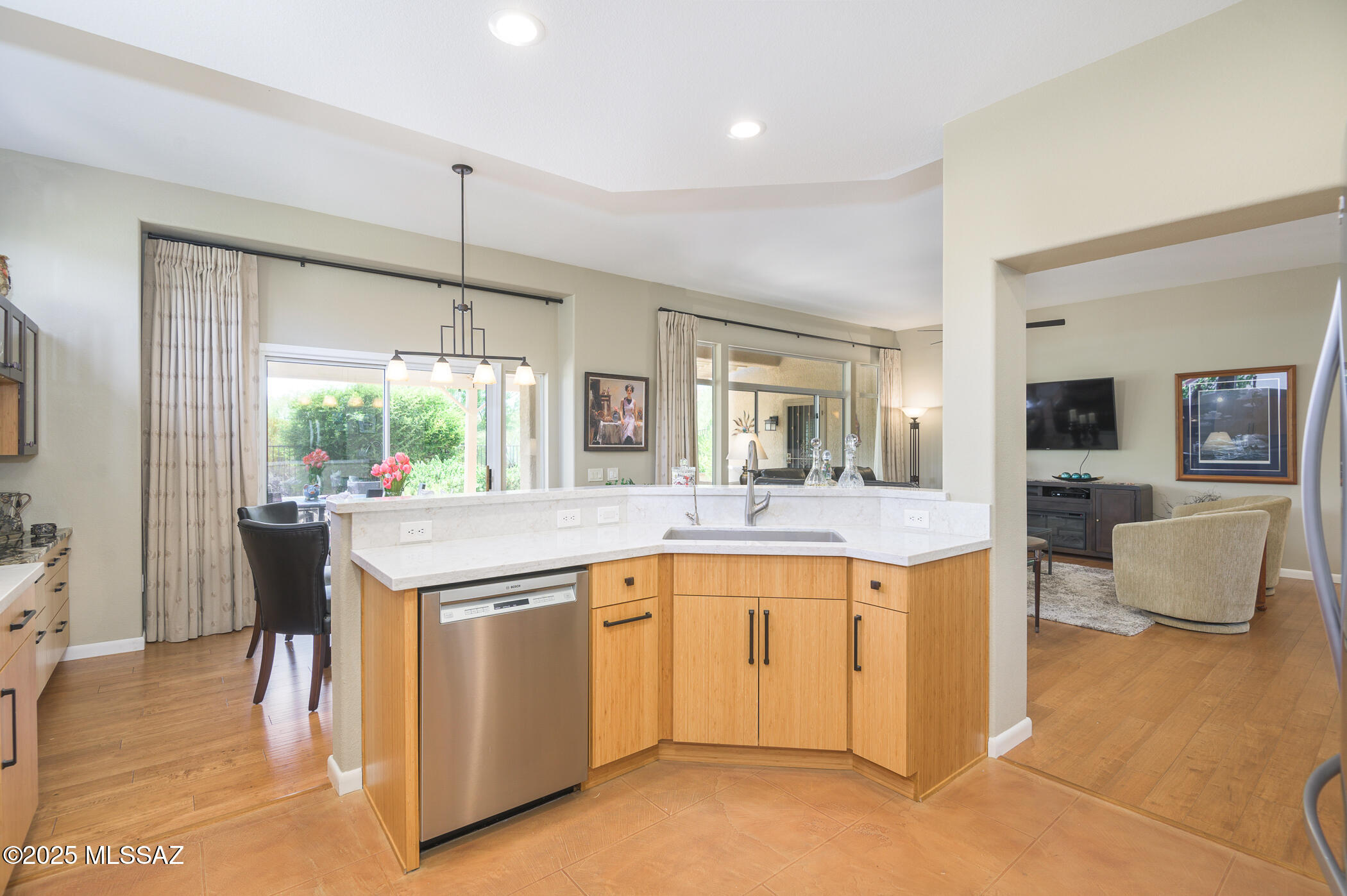 Oro Valley, Arizona, 85755, United States, 2 Bedrooms Bedrooms, ,2 BathroomsBathrooms,Residential,For Sale,1947298