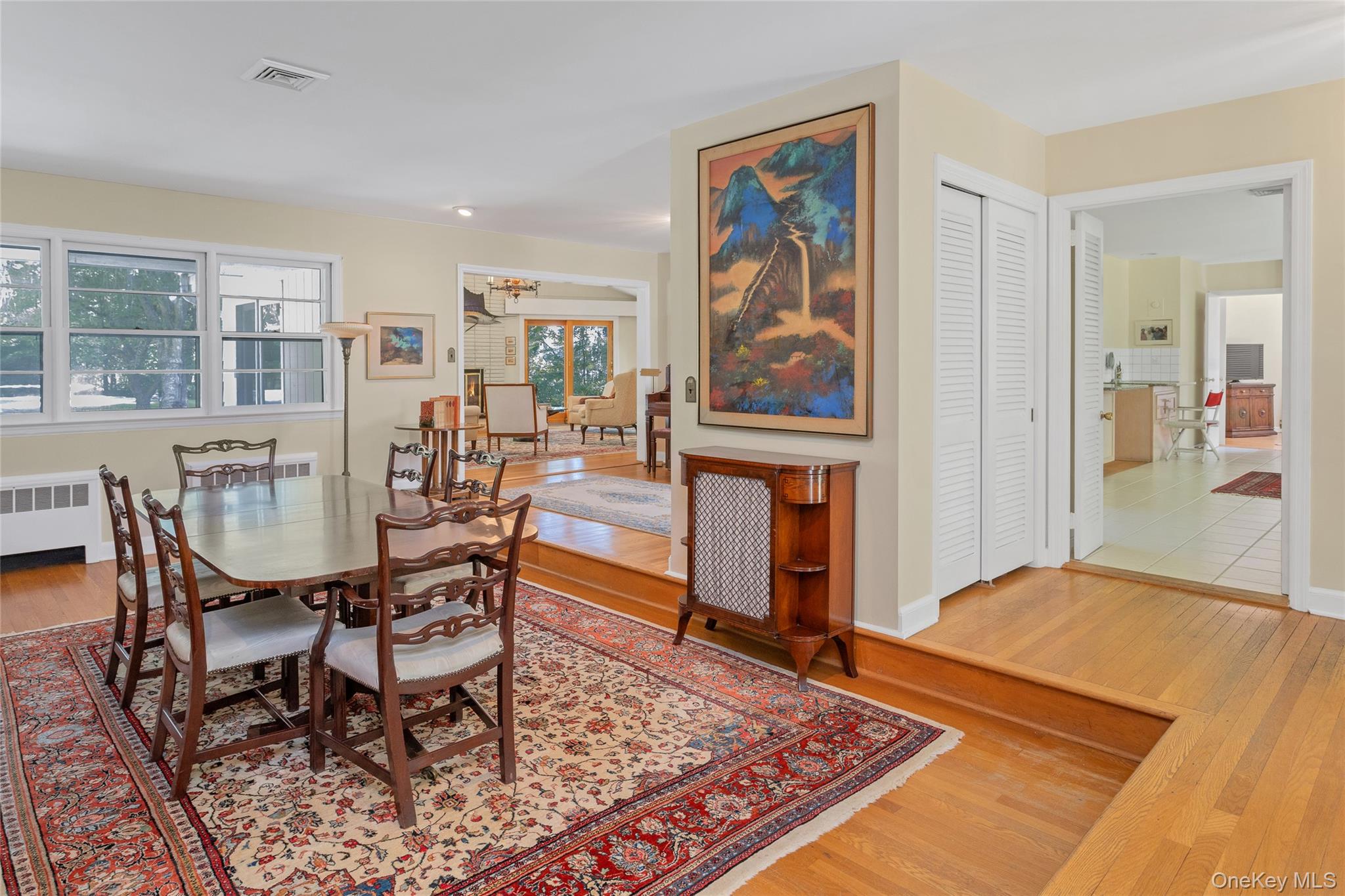 Greenwich, Connecticut, 06831, United States, 3 Bedrooms Bedrooms, ,3 BathroomsBathrooms,Residential,For Sale,1941925