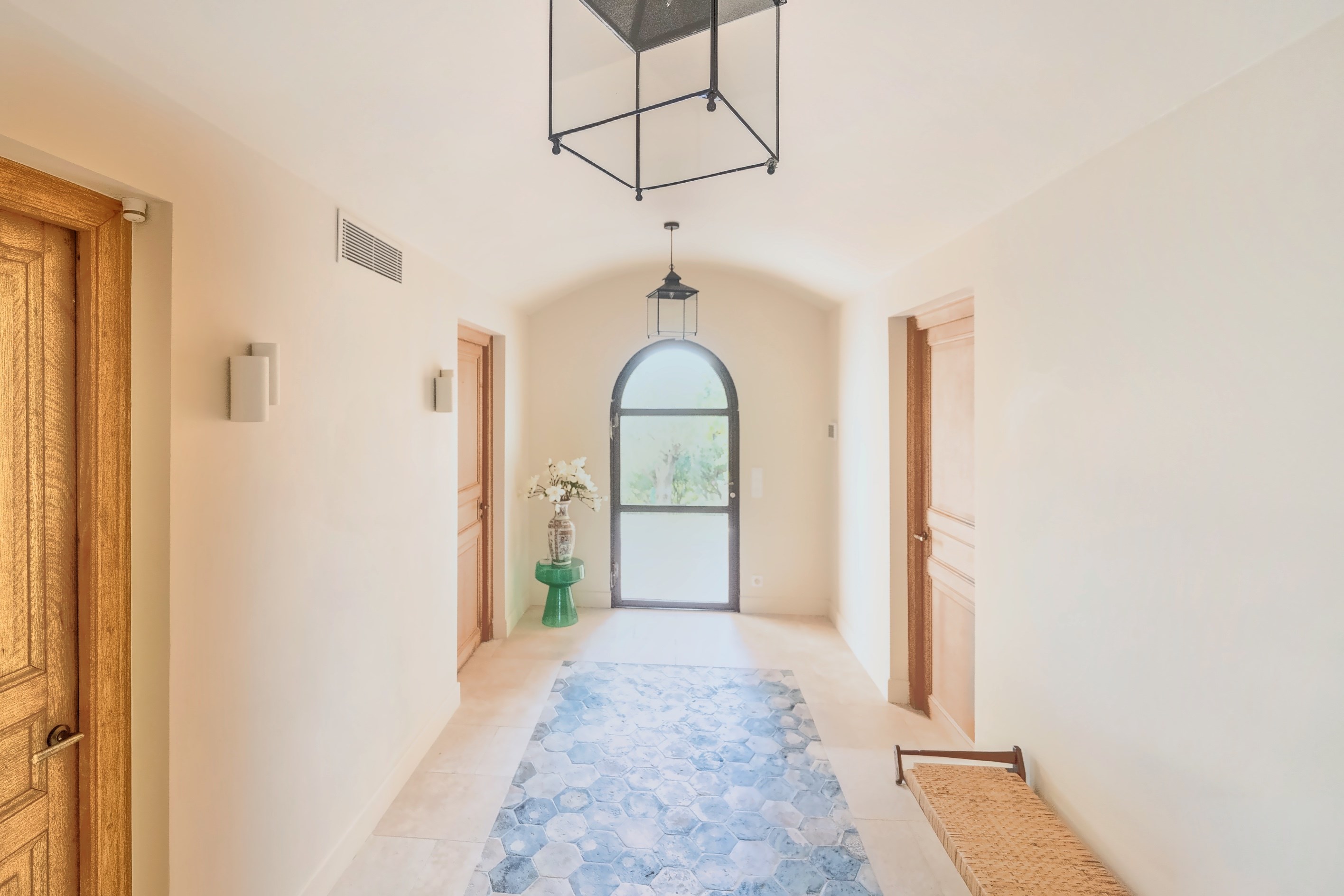  Near Valbonne: renovated Provençal villa with pool and open views in Plascassier - 物件實景
