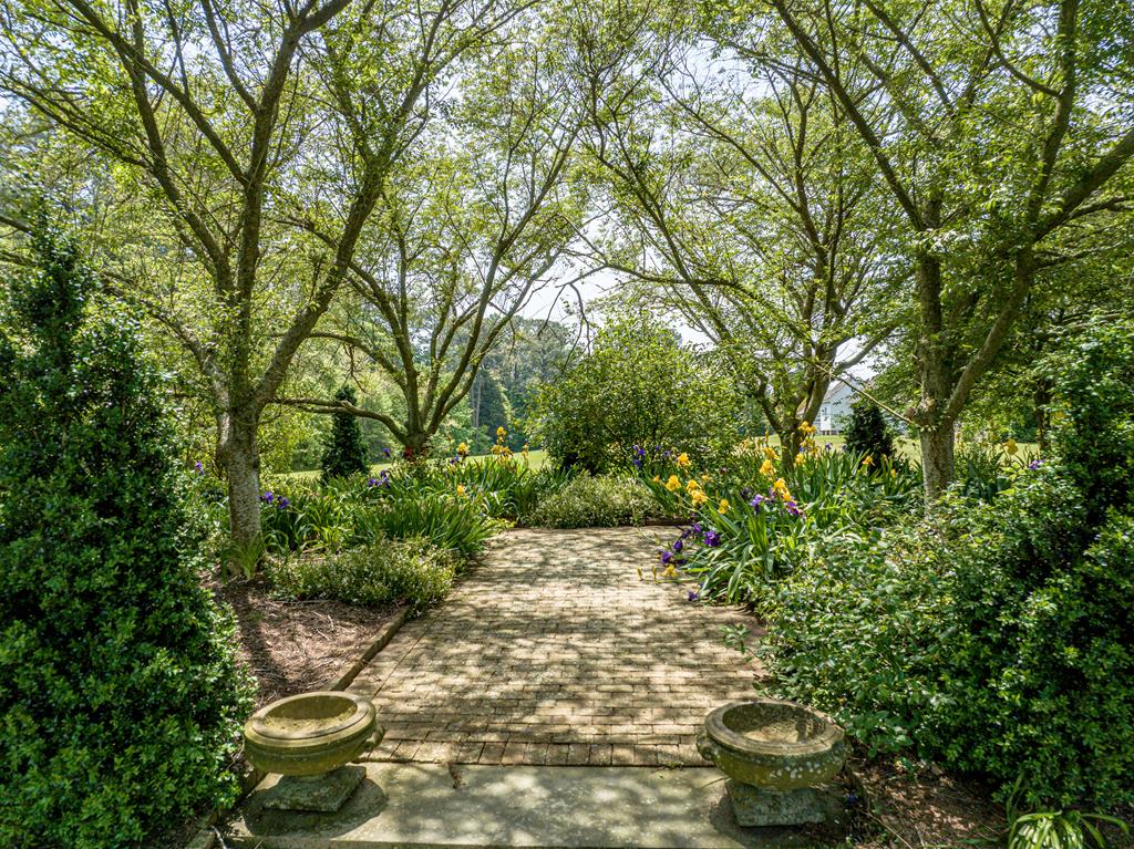 Hallwood, Virginia, 23359, United States, 3 Bedrooms Bedrooms, ,4 BathroomsBathrooms,Residential,For Sale,1827701