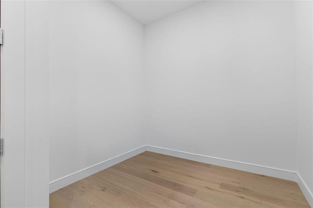 Atlanta, Georgia, 30305, United States, 2 Bedrooms Bedrooms, ,3 BathroomsBathrooms,Residential,For Sale,1979191