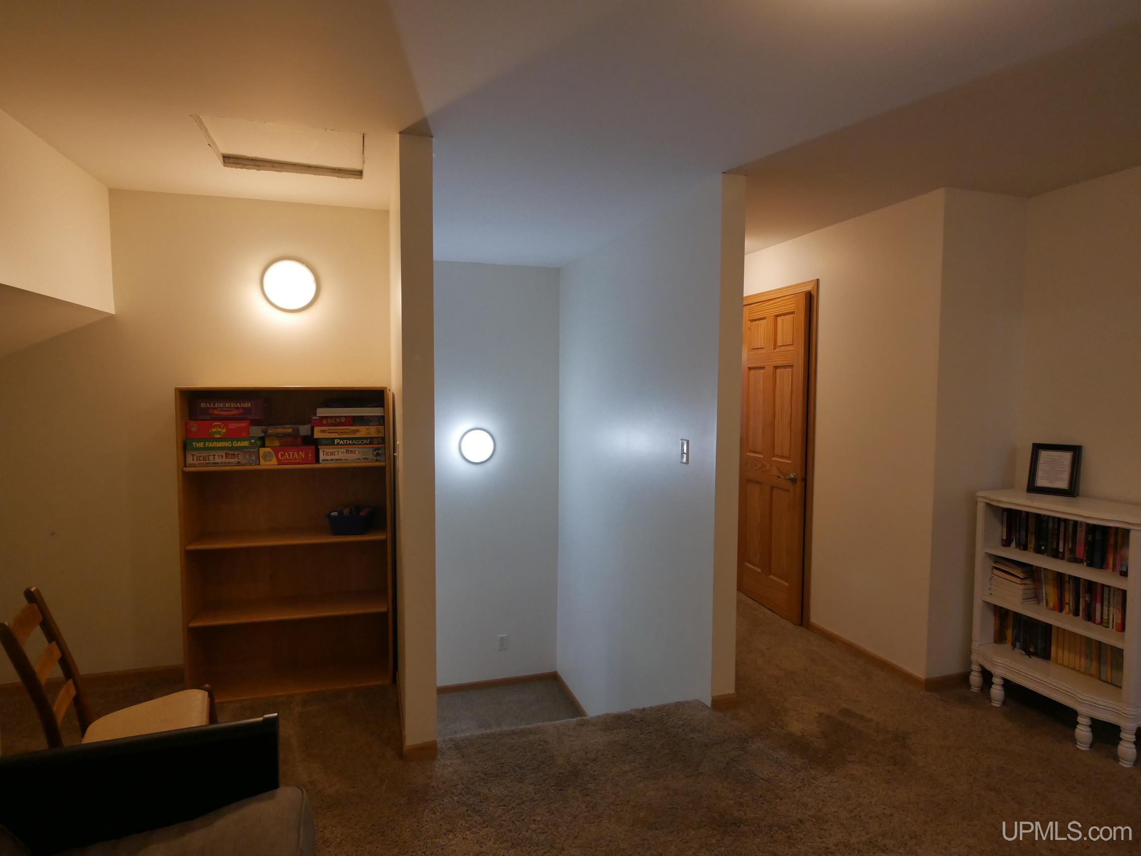 Houghton, Michigan, 49931, United States, 4 Bedrooms Bedrooms, ,3 BathroomsBathrooms,Residential,For Sale,1924380