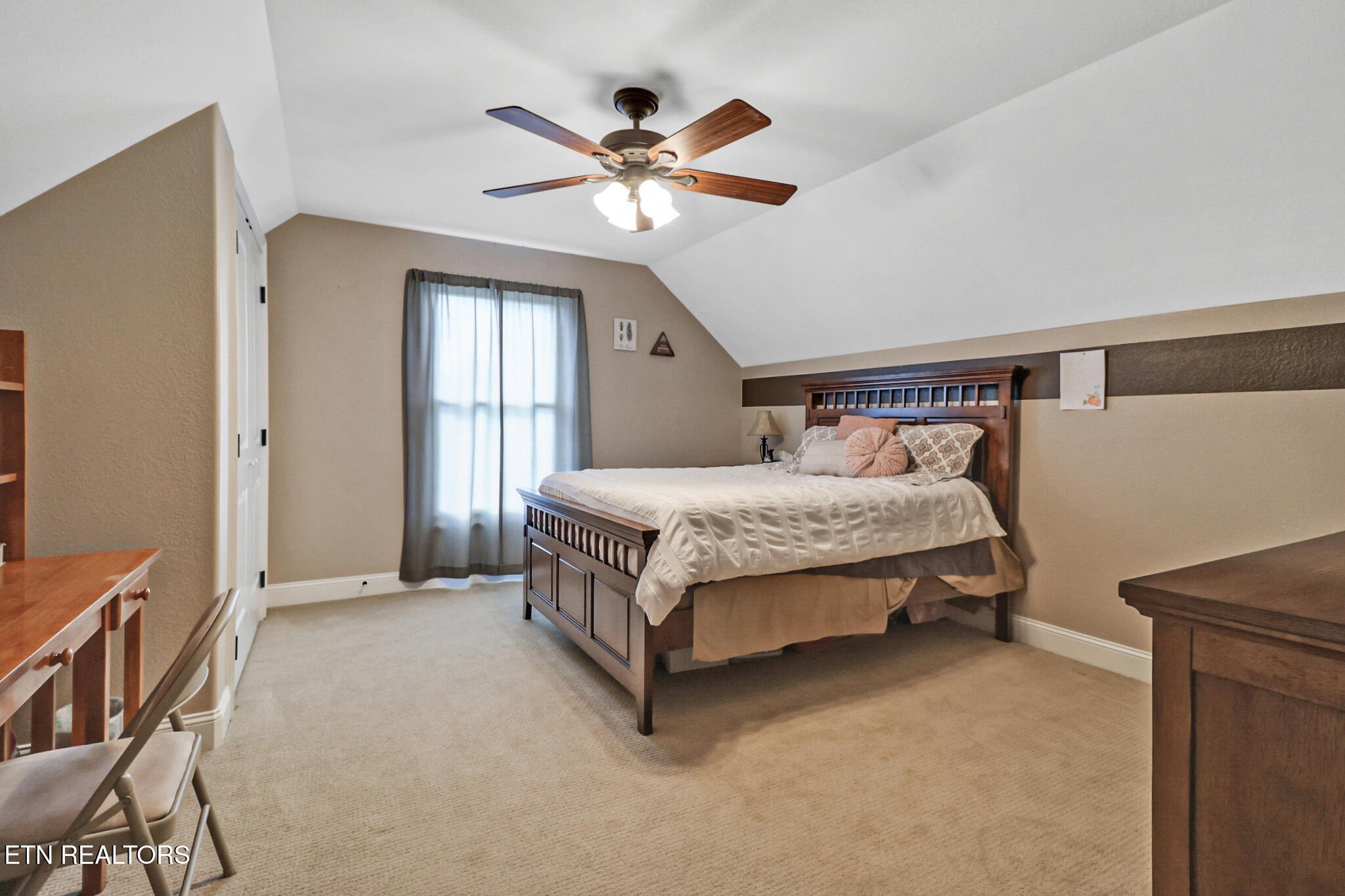 Crossville, Tennessee, 38555, United States, 4 Bedrooms Bedrooms, ,5 BathroomsBathrooms,Residential,For Sale,2005475