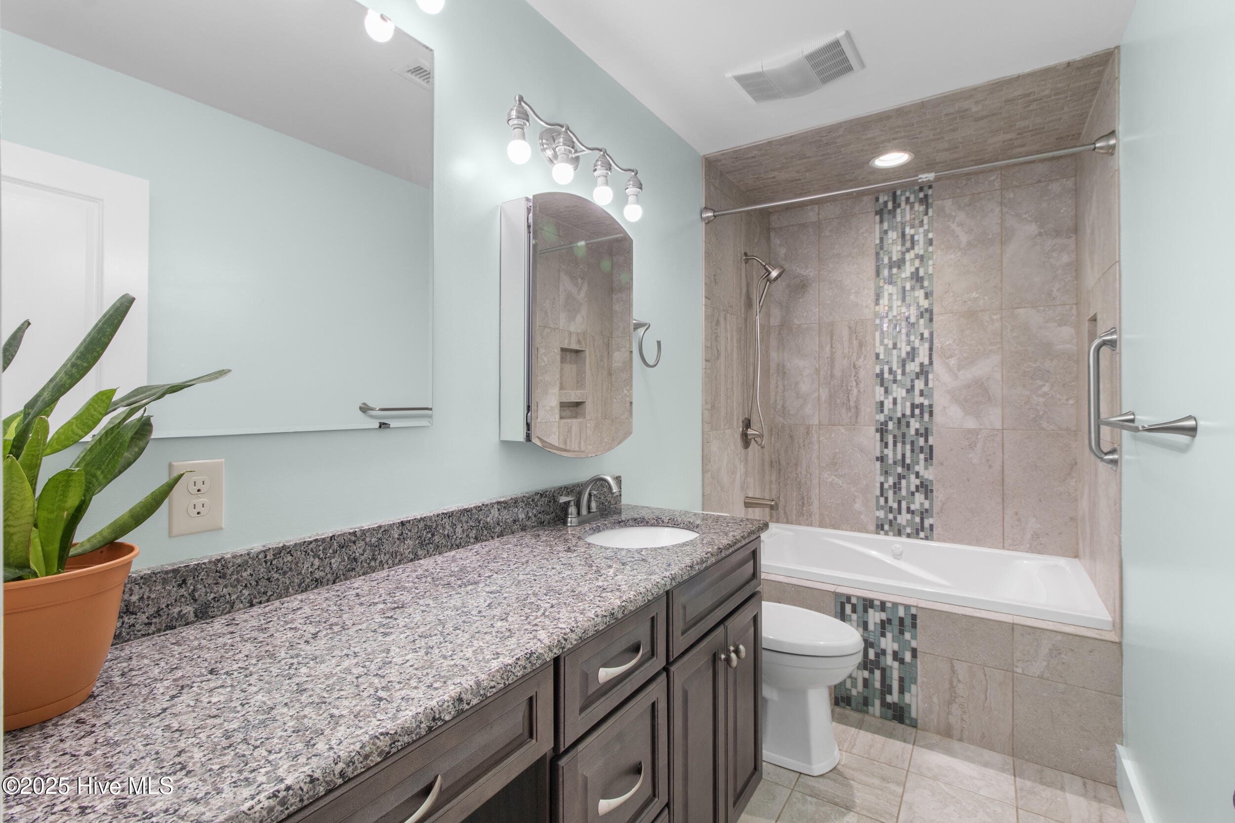 Wilmington, North Carolina, 28411, United States, 3 Bedrooms Bedrooms, ,3 BathroomsBathrooms,Residential,For Sale,1877023