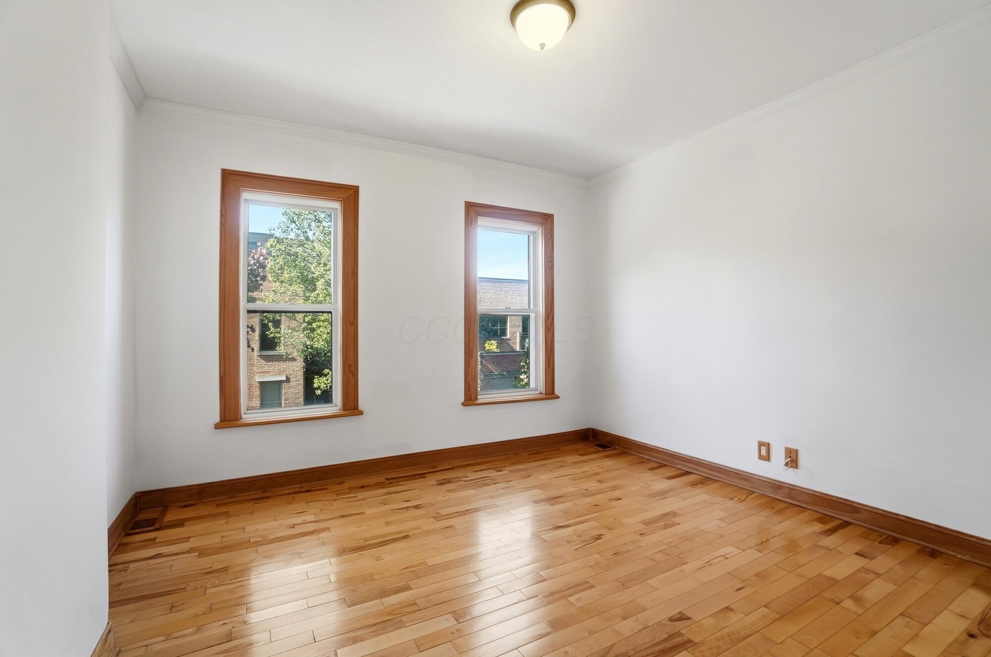 Columbus, Ohio, 43206, United States, 2 Bedrooms Bedrooms, ,2 BathroomsBathrooms,Residential,For Sale,1970918