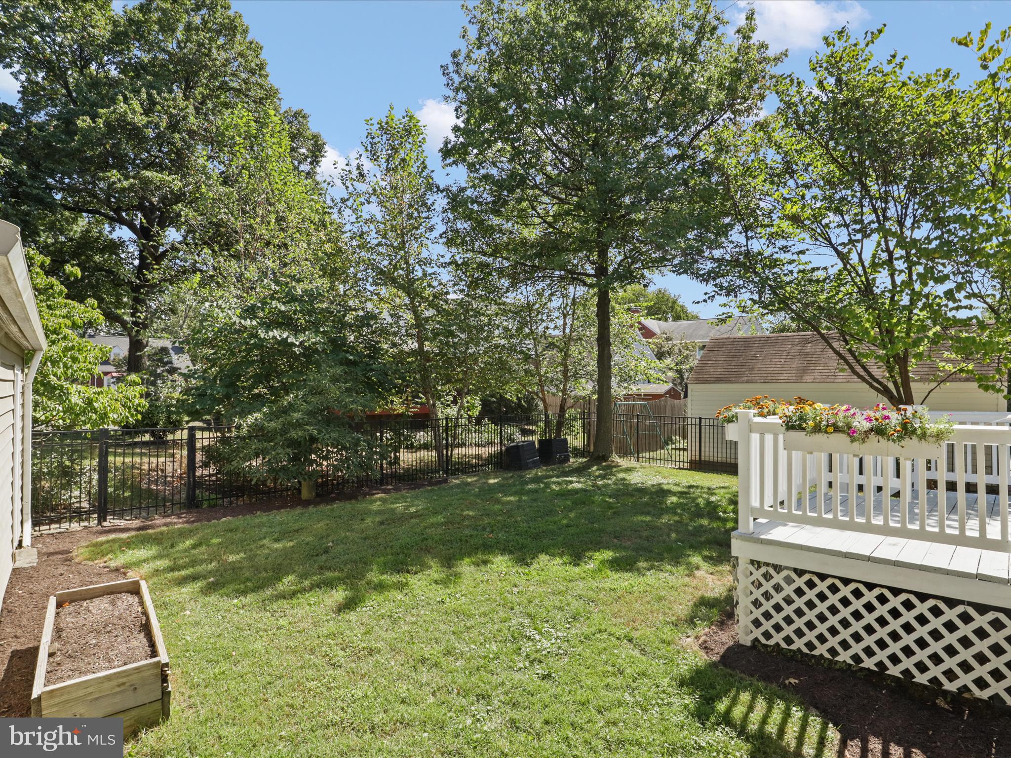 Arlington, Virginia, 22207, United States, 3 Bedrooms Bedrooms, ,3 BathroomsBathrooms,Residential,For Sale,1979007